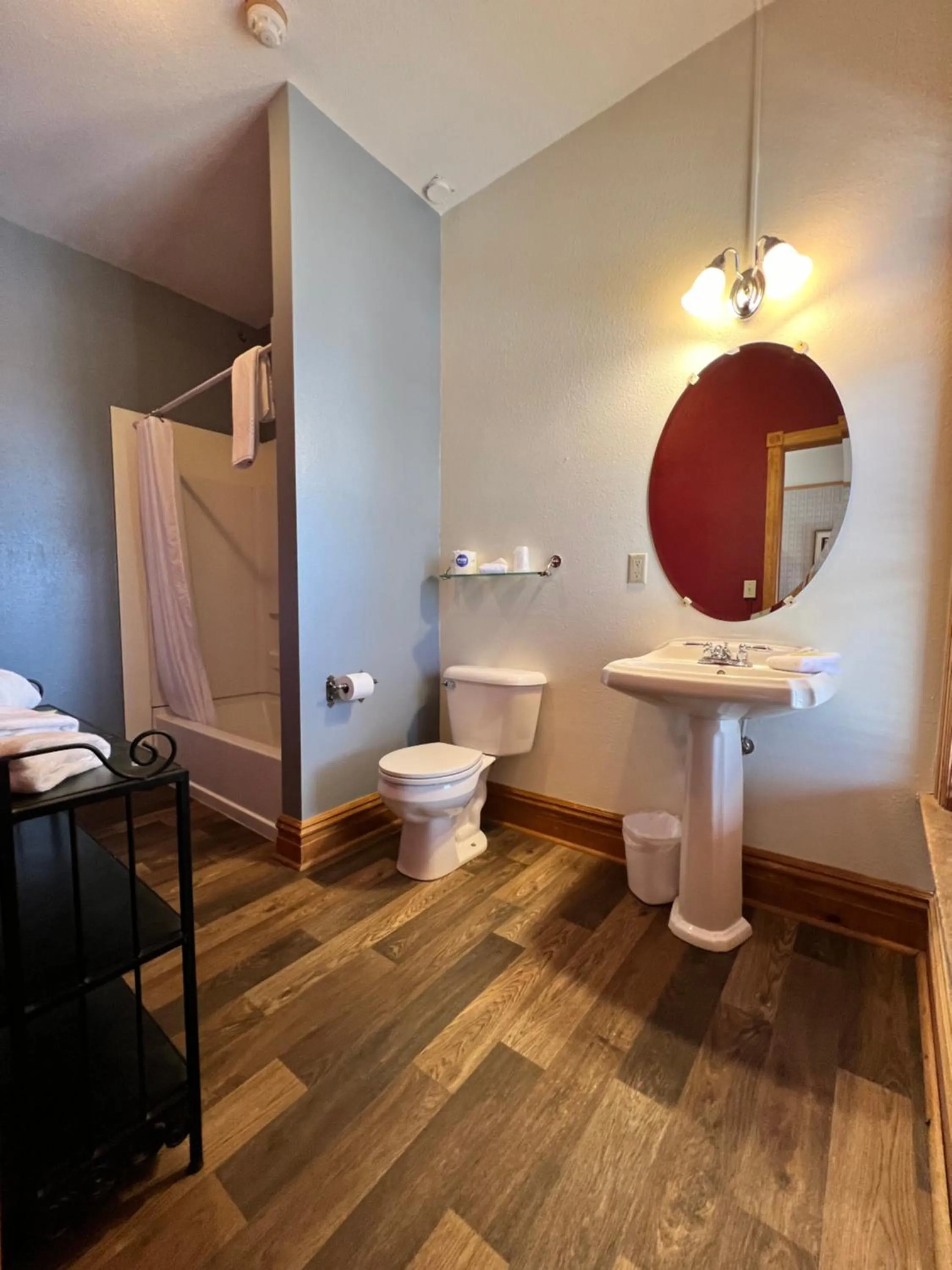 Bathroom in Hotel St Nicholas