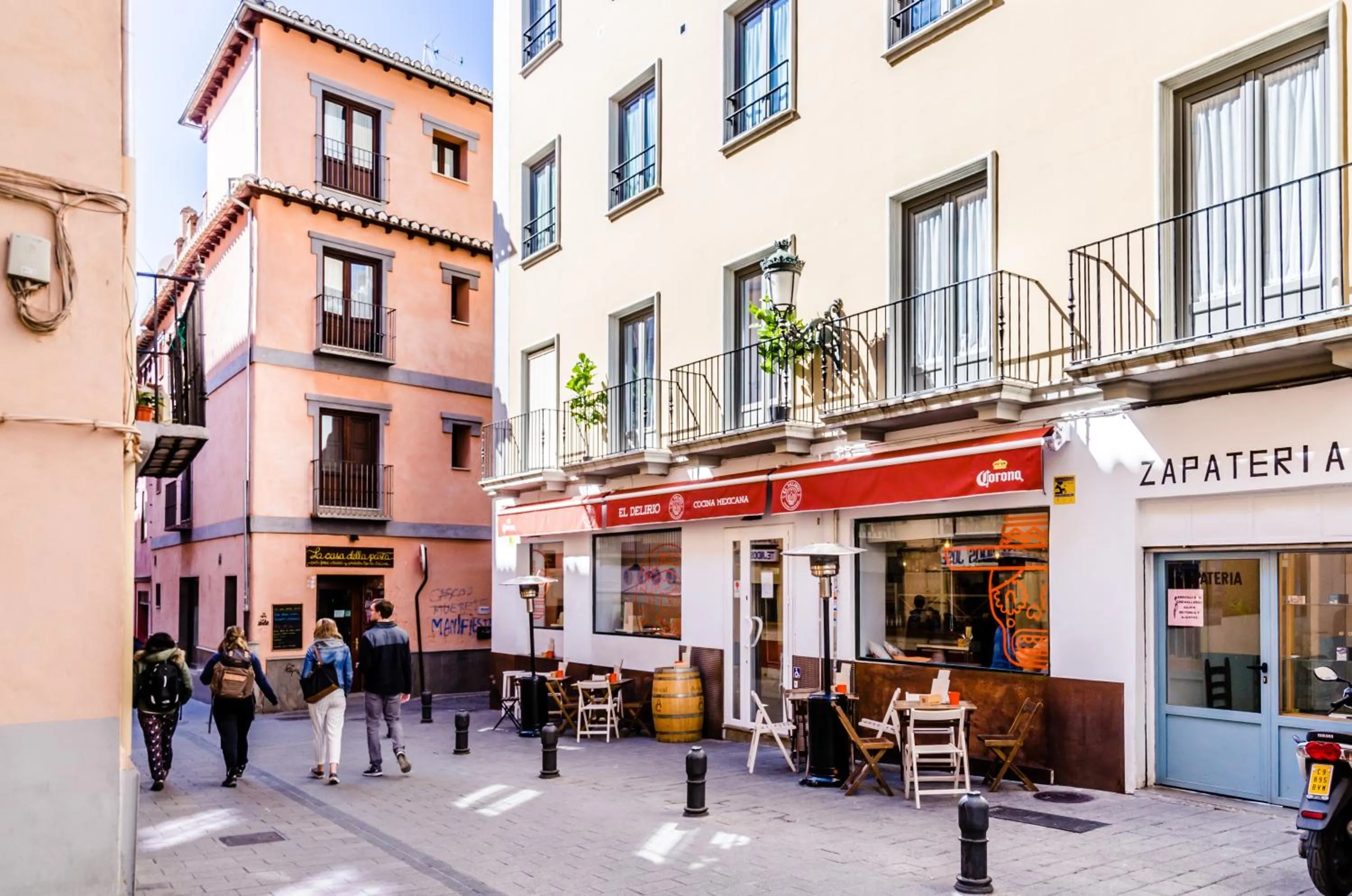 Property building in FerAla Suites Centro A