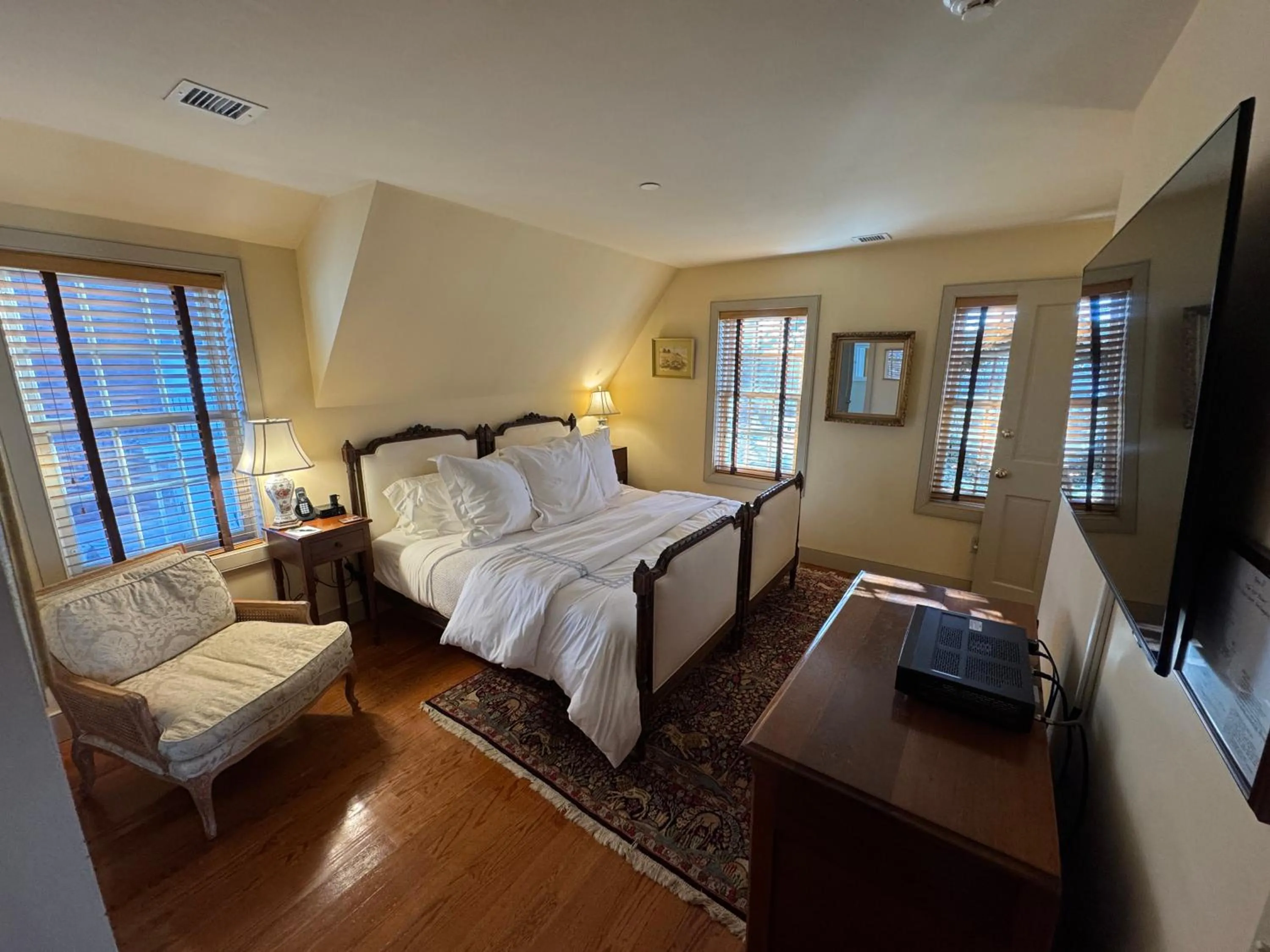 King Room in The 1708 House