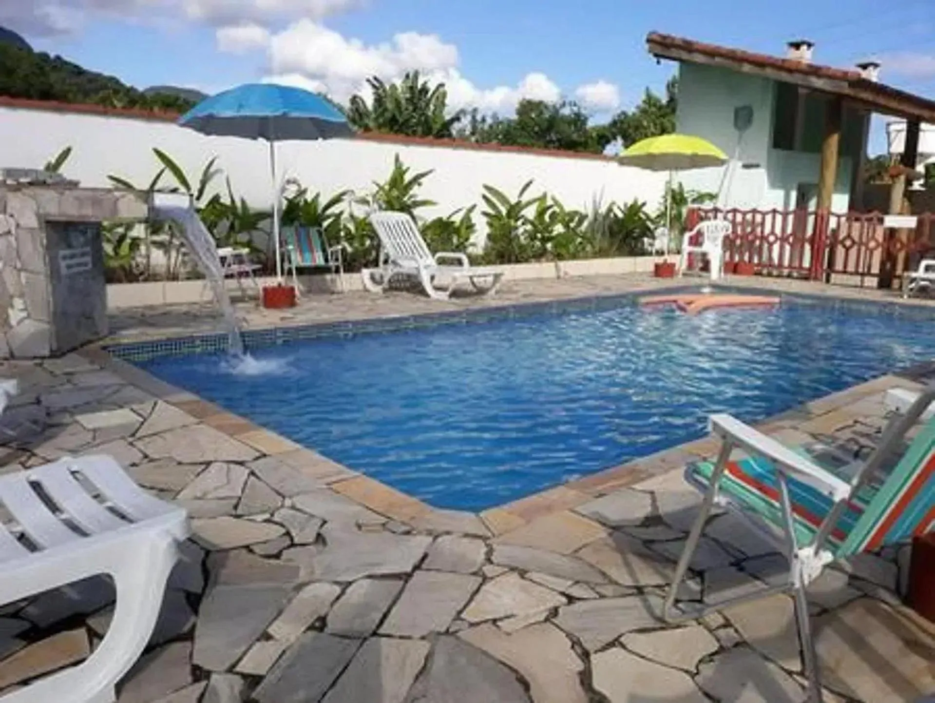 Two-Bedroom Apartment in Apartamento de 2 quartos em maresias com piscina