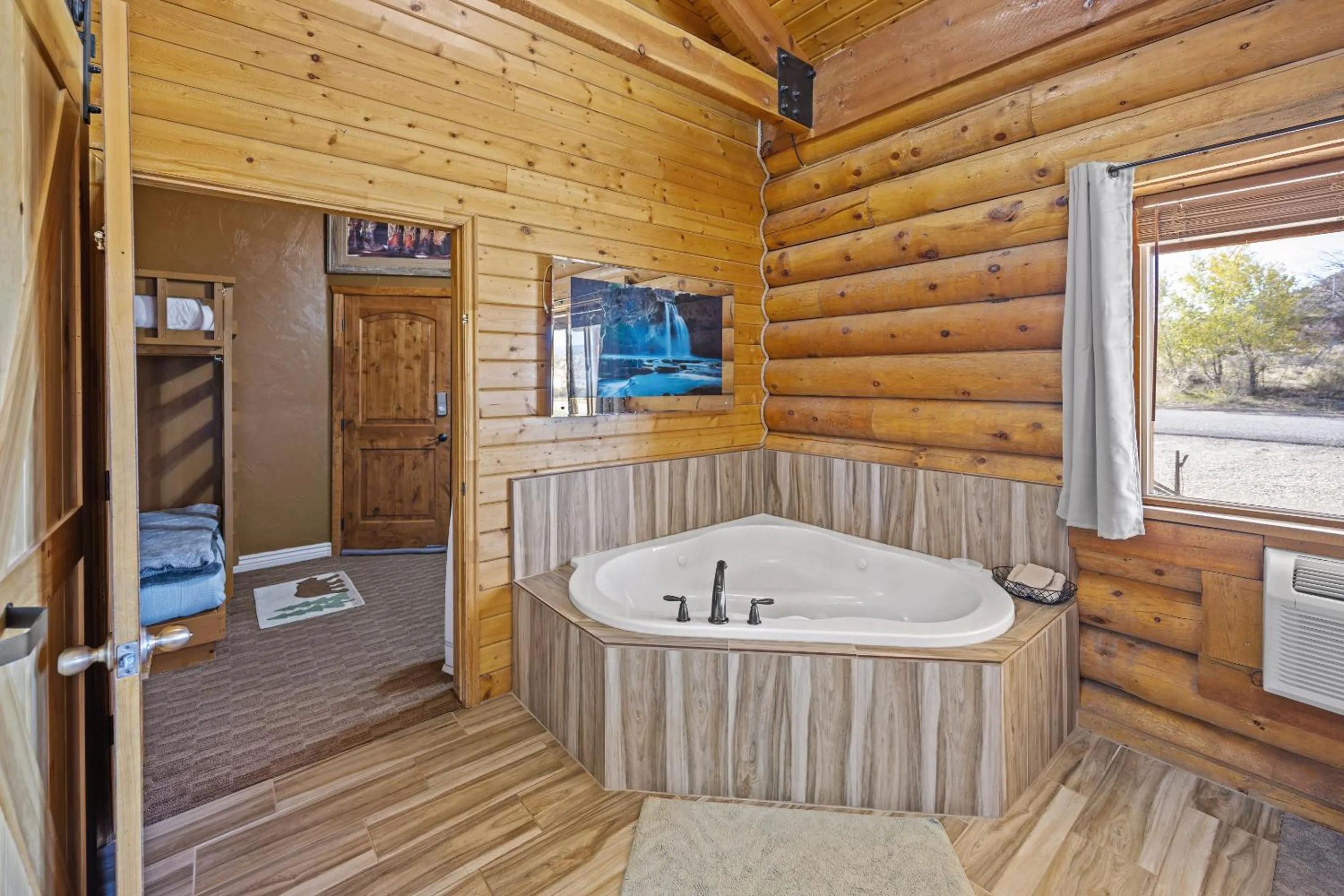 Bathroom in Ponderosa Inn