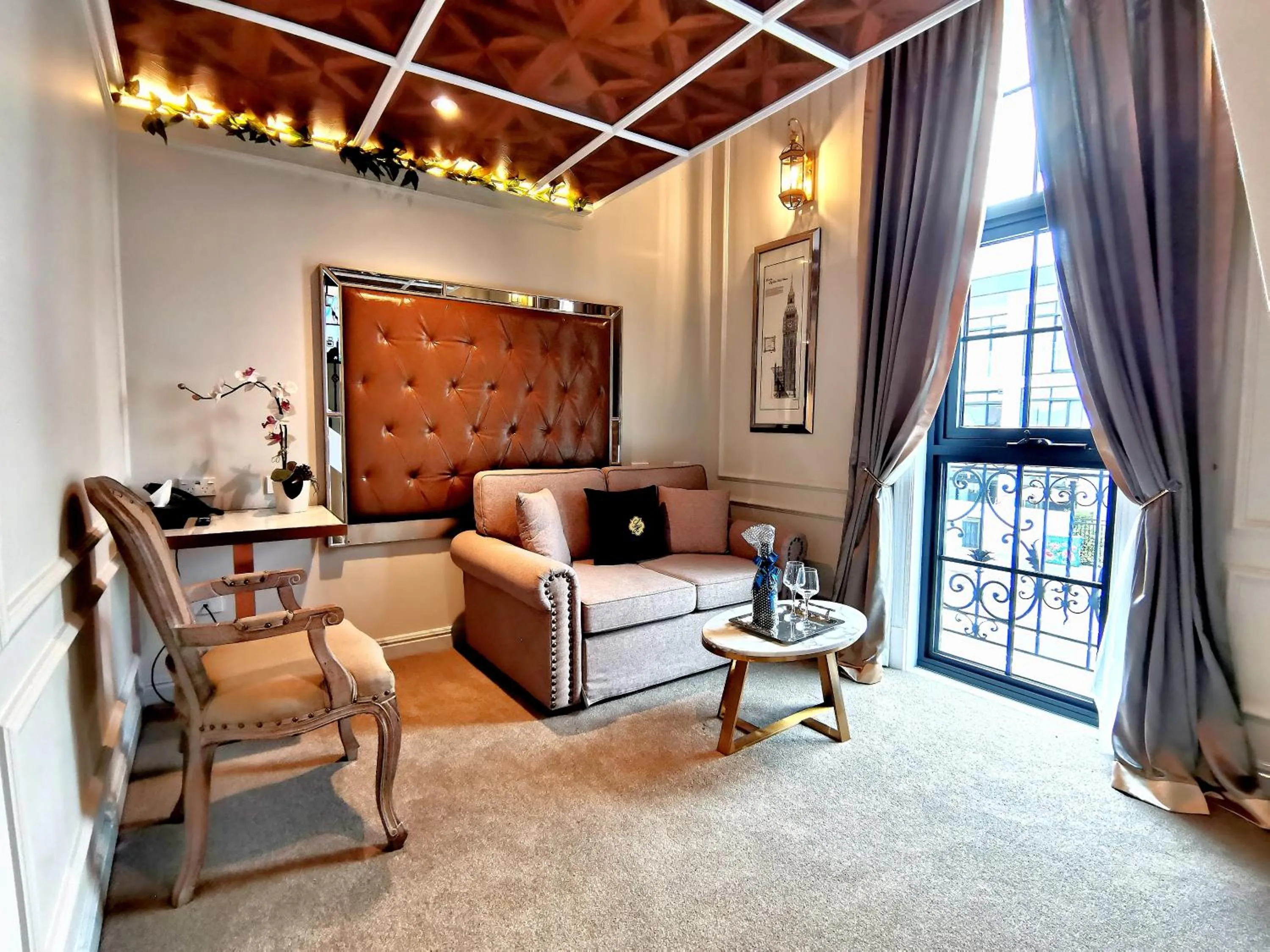 Living room in The Salisbury