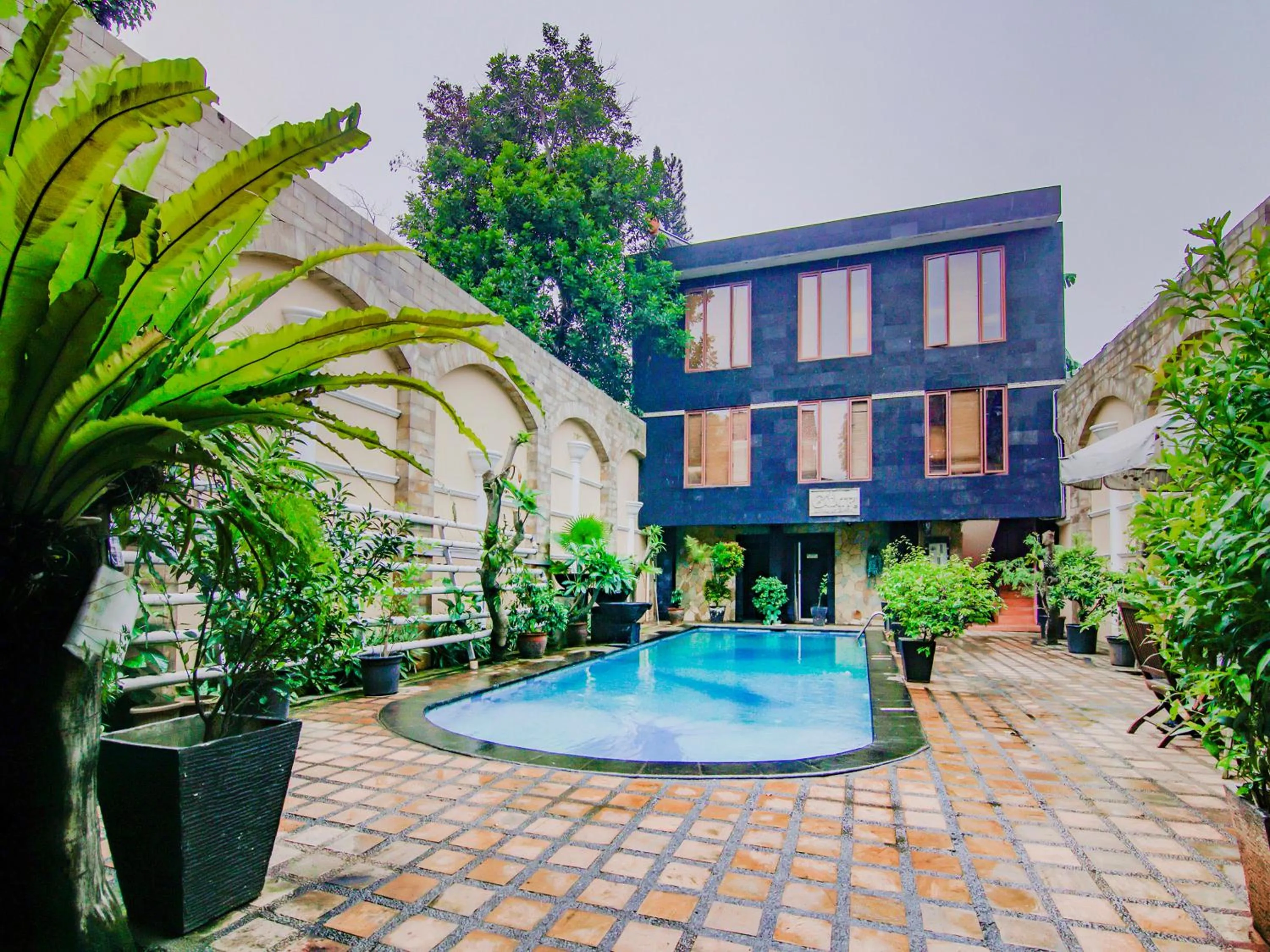 Swimming pool in Hotel O Gayatri Residence