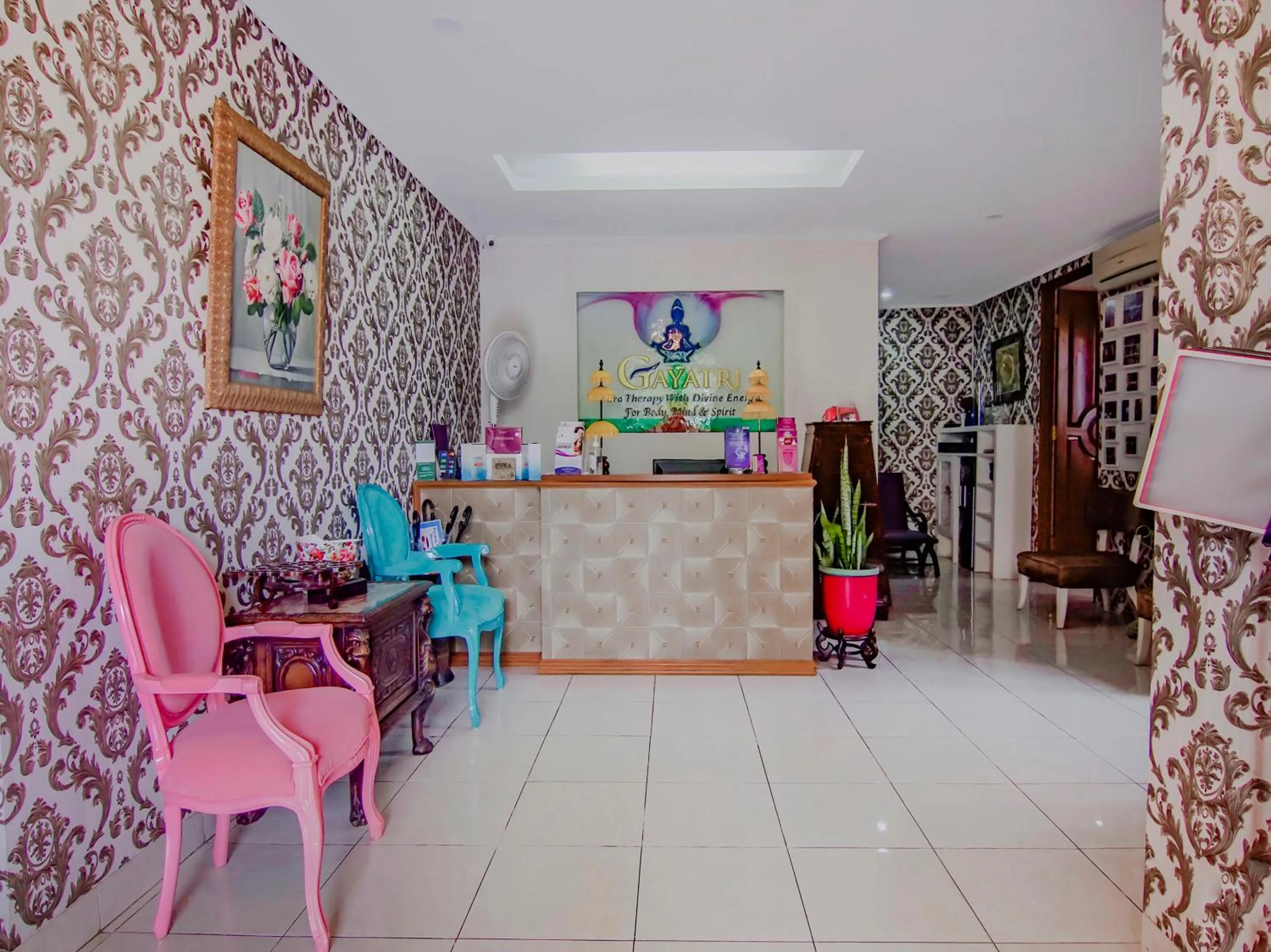 Lobby or reception in Hotel O Gayatri Residence