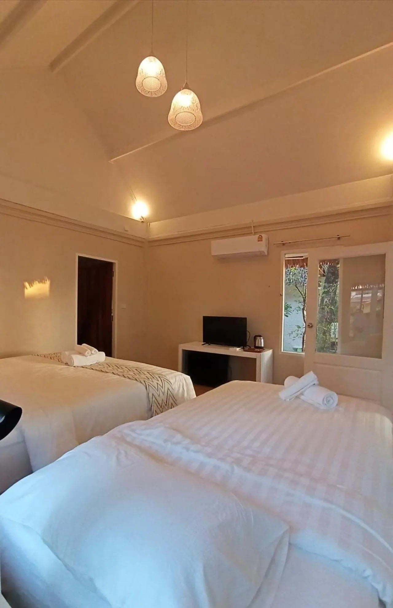 Bedroom, Bed in Saffron On The Sea Resort