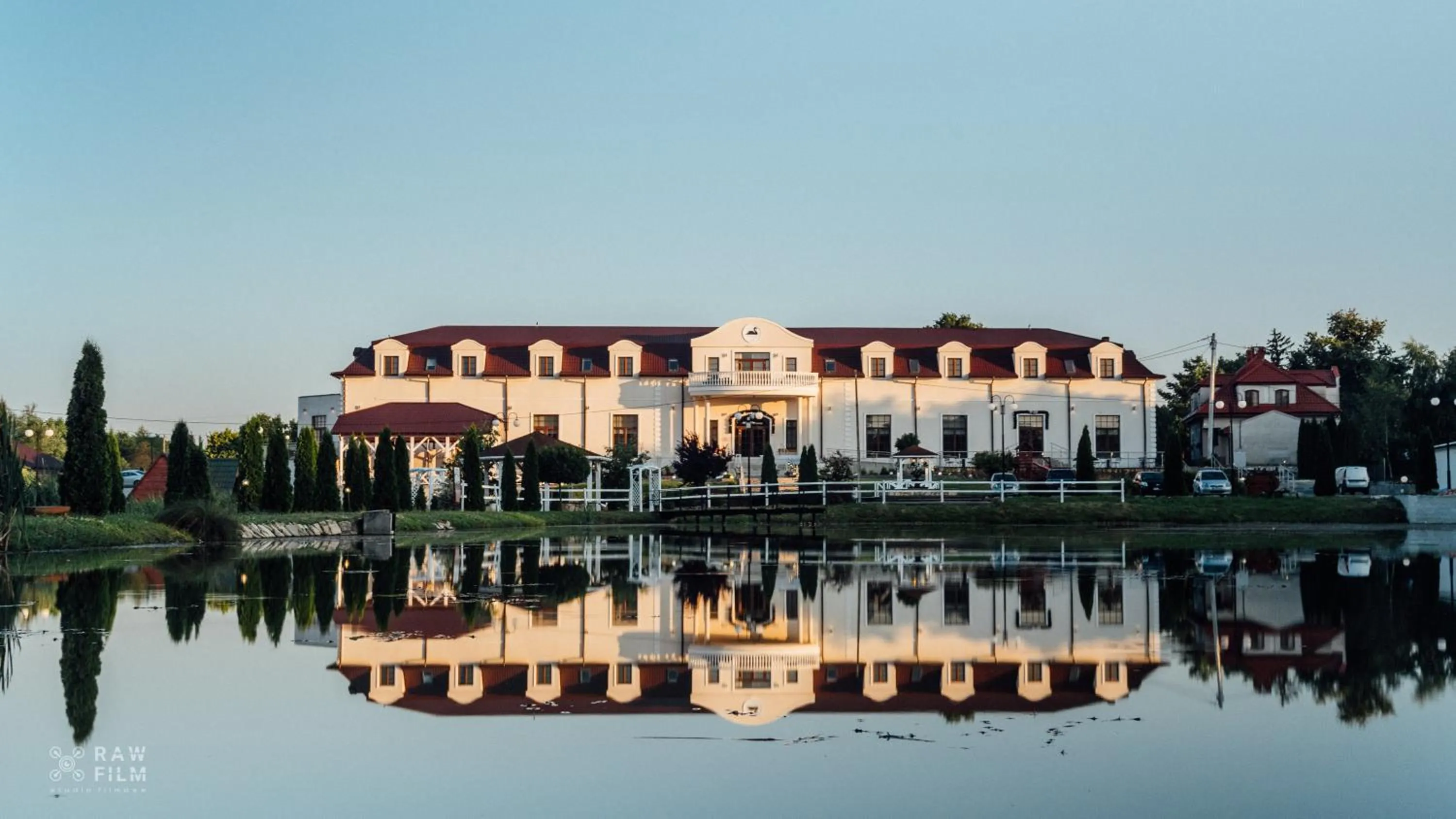 Property building in Hotel Nad Stawem