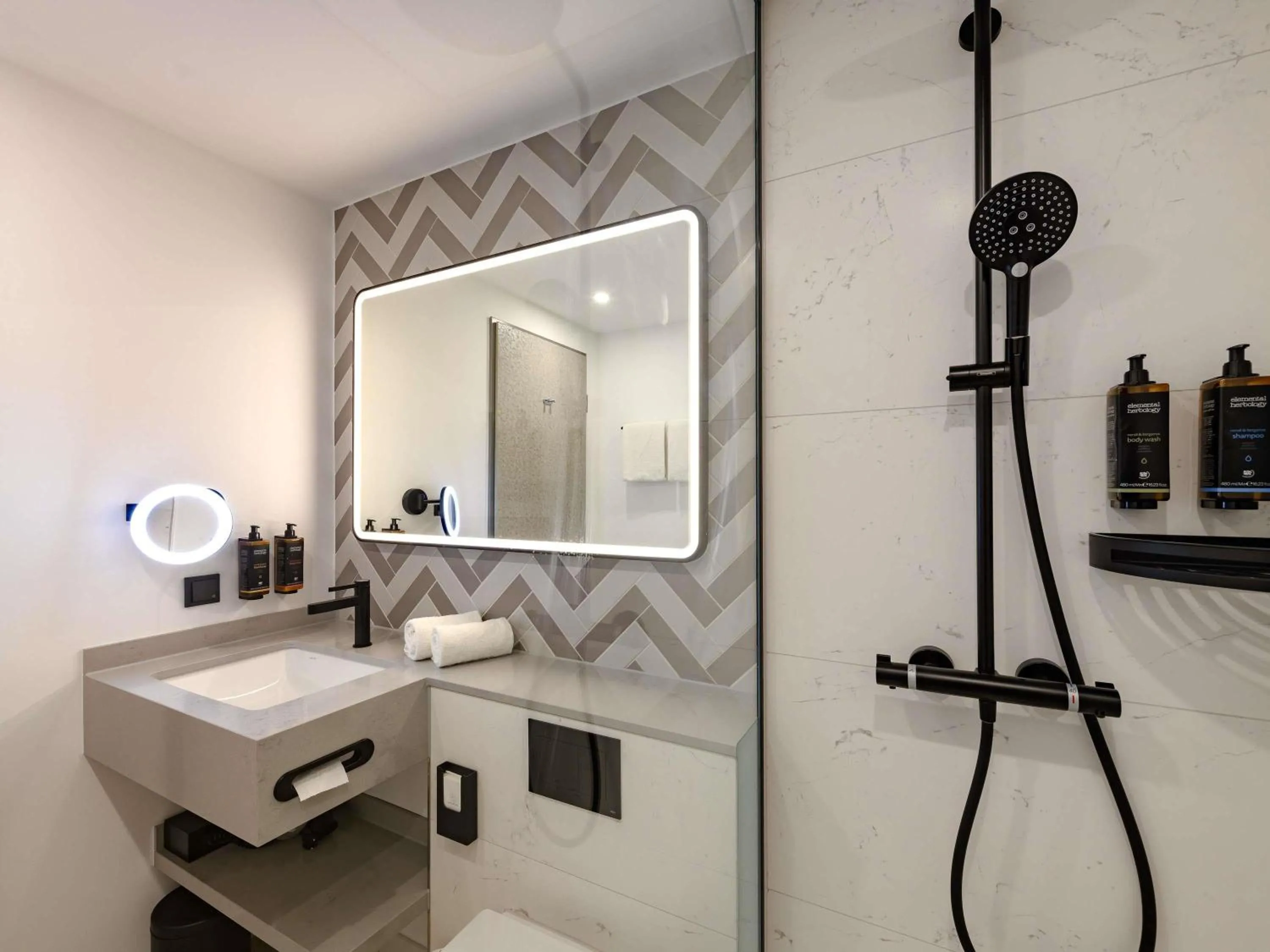 Bedroom in Mercure Hotel Dortmund Centrum