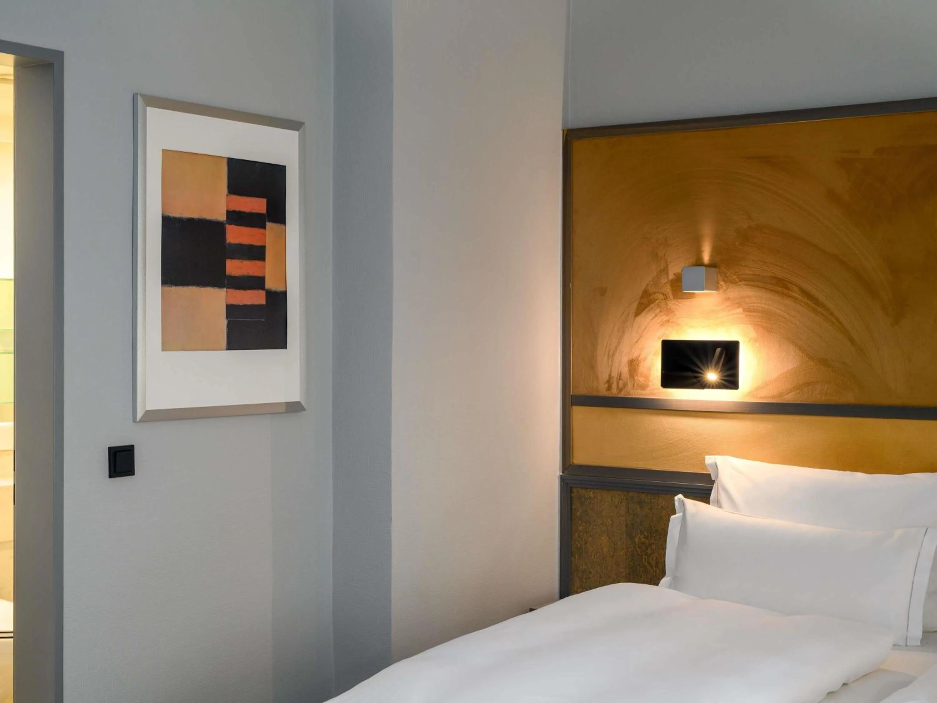 Bedroom, Bed in Mercure Hotel Dortmund Centrum