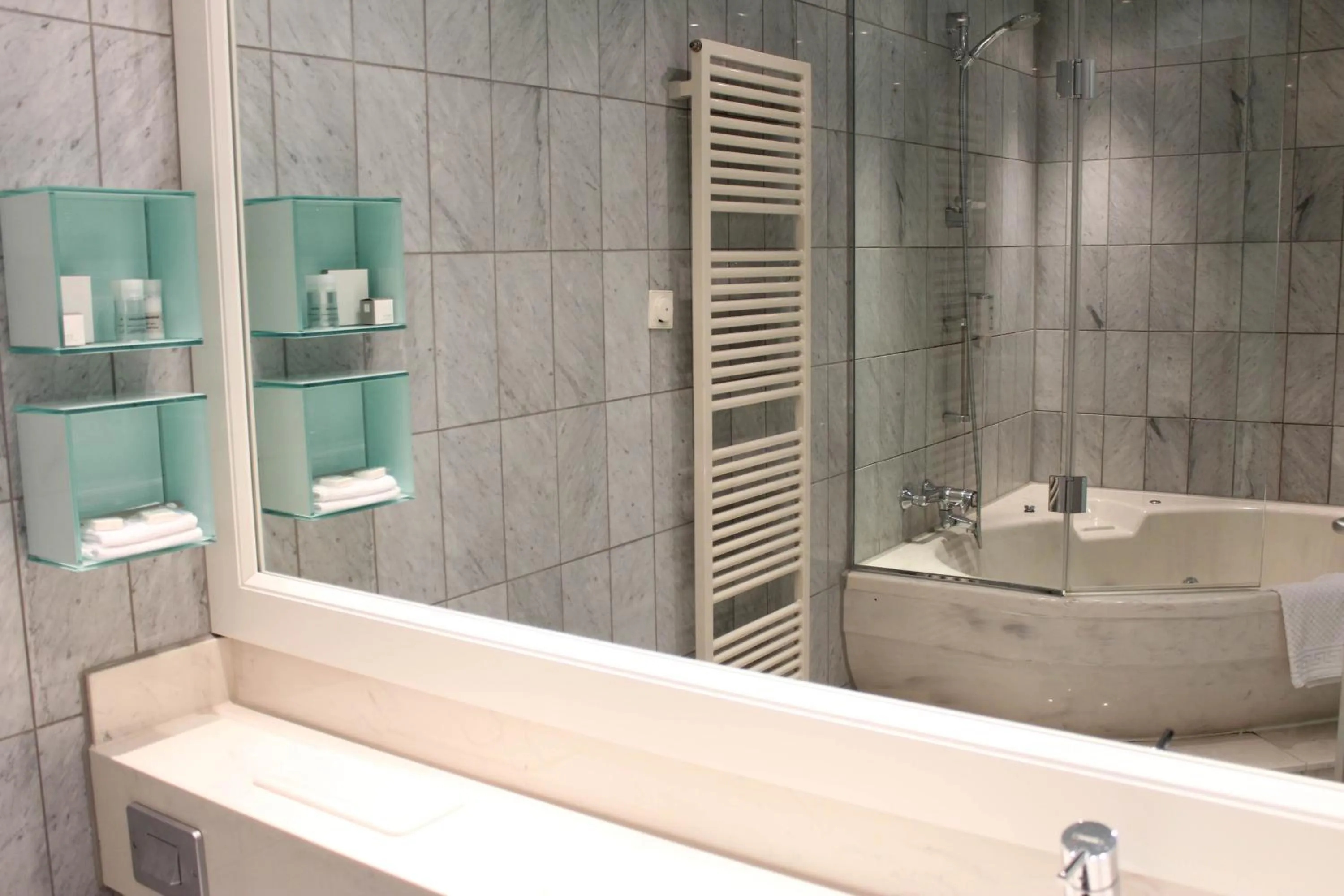 Bathroom in Mercure Hotel Dortmund Centrum