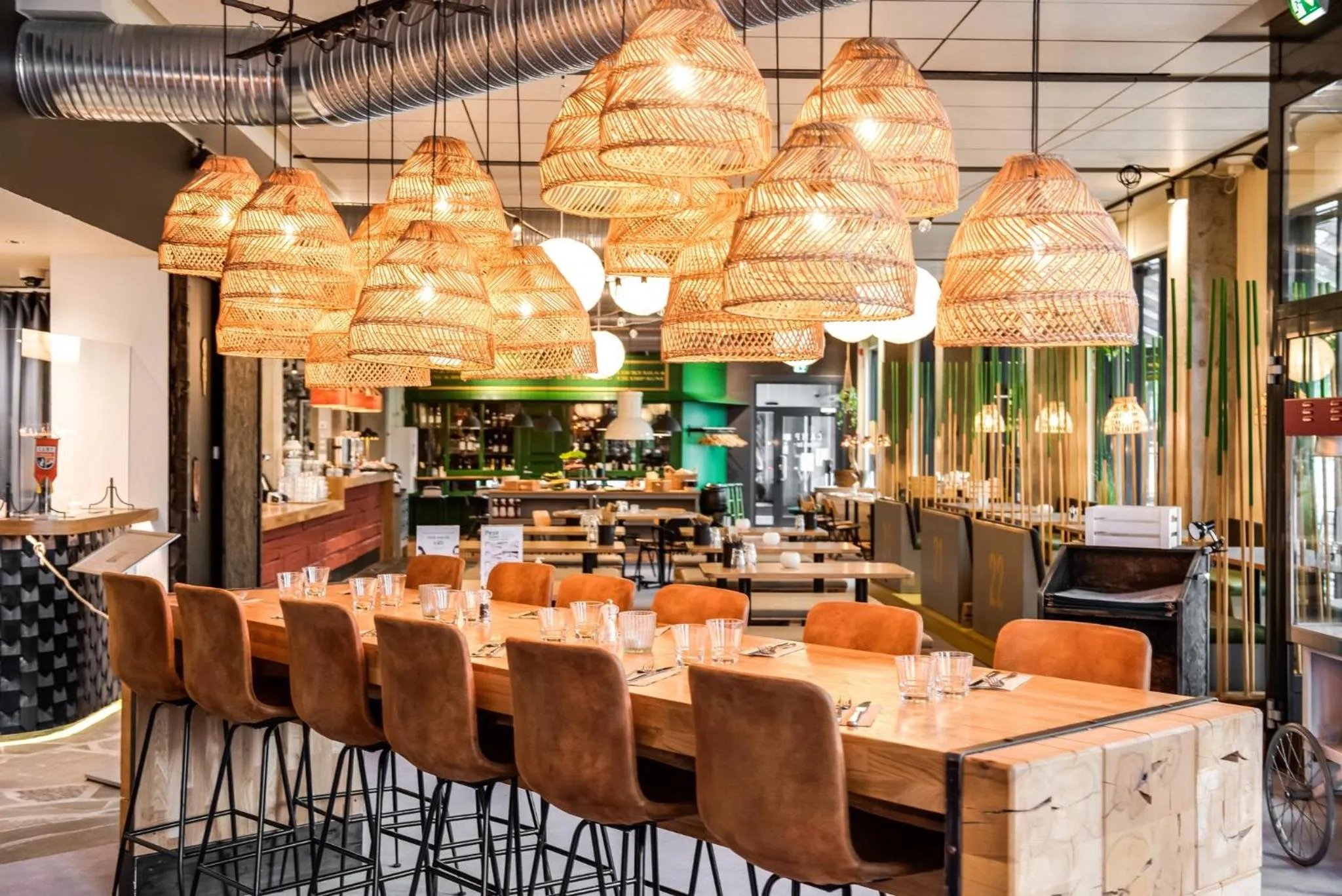 Restaurant/places to eat in Ski-Inn RukaValley