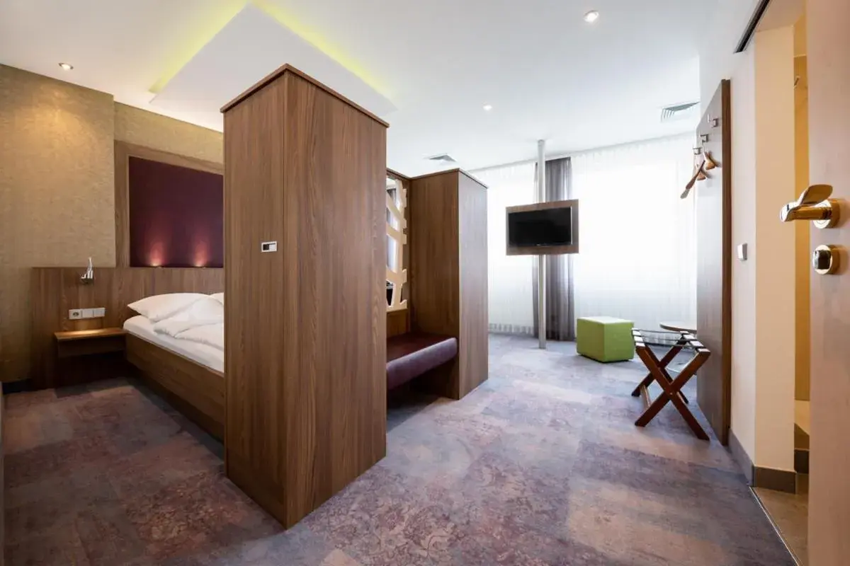 Double Room De Luxe - single occupancy in Kronenhotel Double Room De Luxe - single occupancy in Kronenhotel