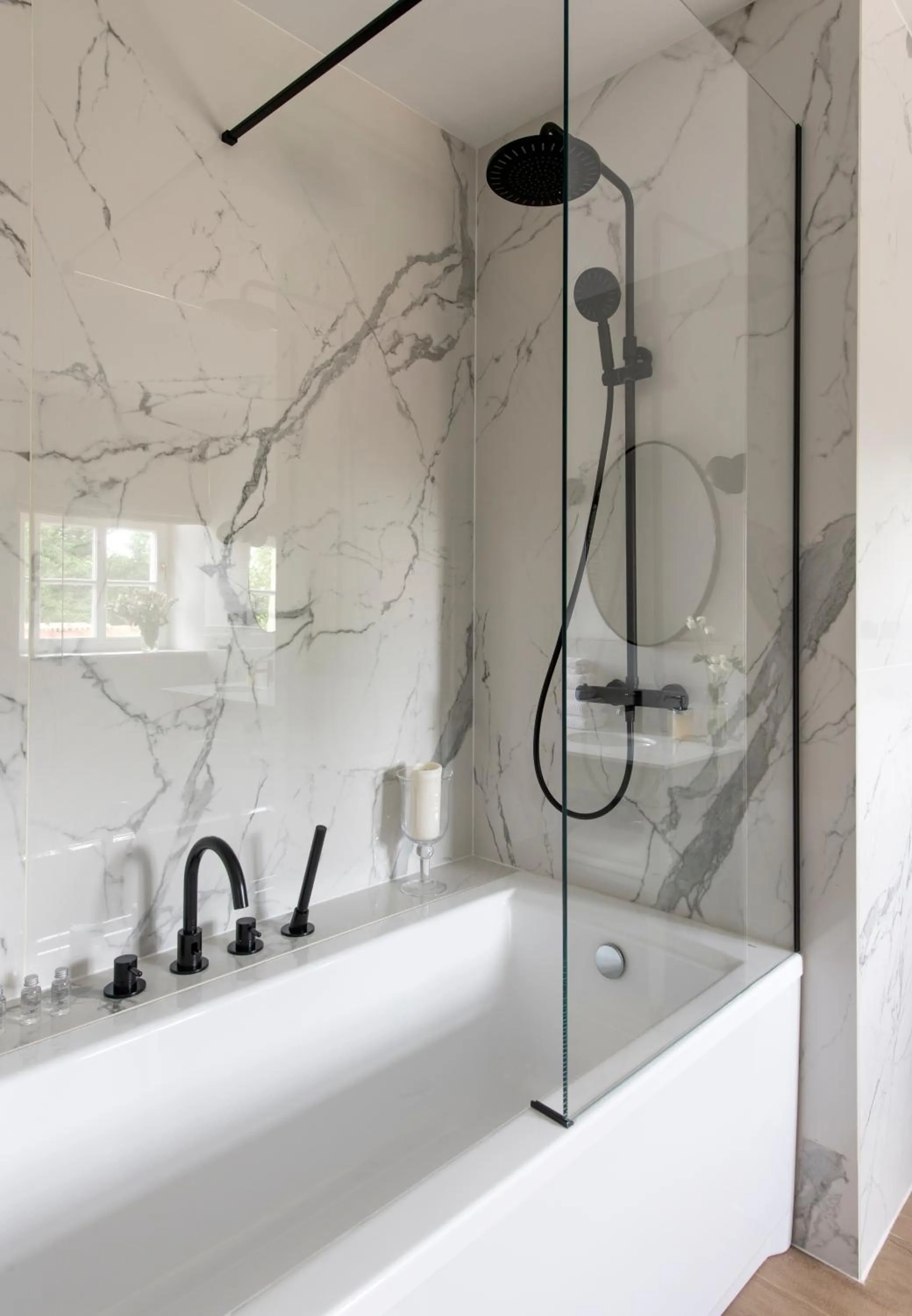 Bath in Zamek Sarny - Schloss Scharfeneck