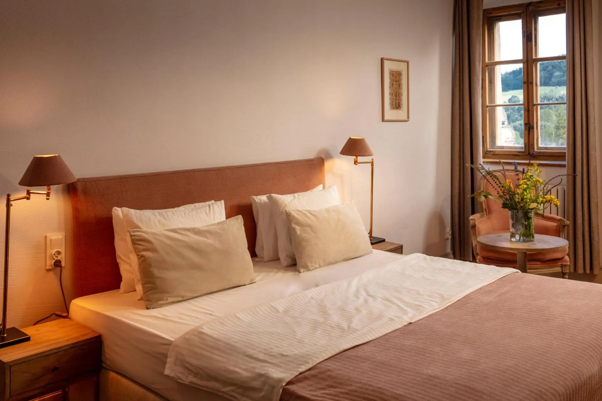 Bed in Zamek Sarny - Schloss Scharfeneck