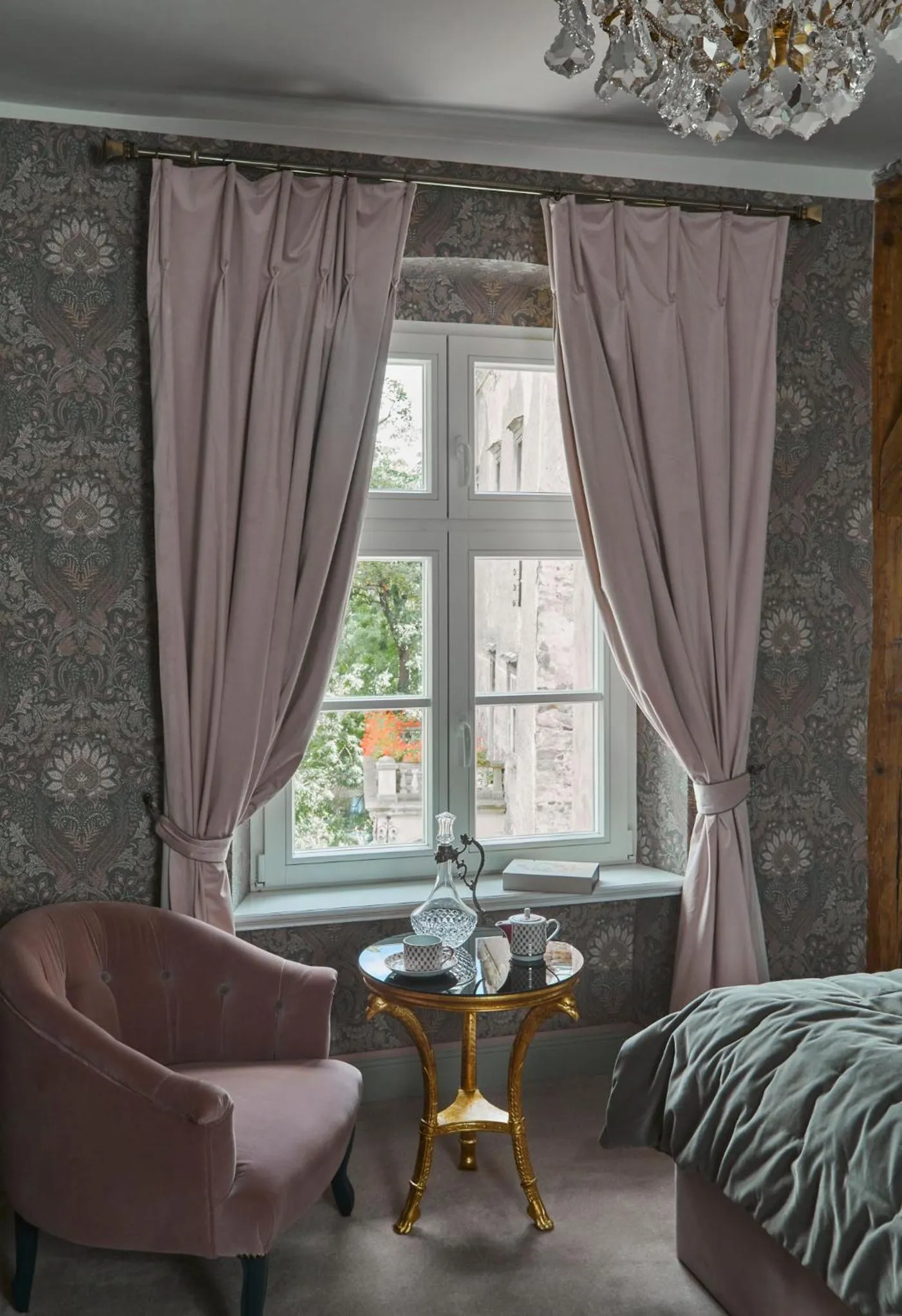 Seating area in Zamek Sarny - Schloss Scharfeneck