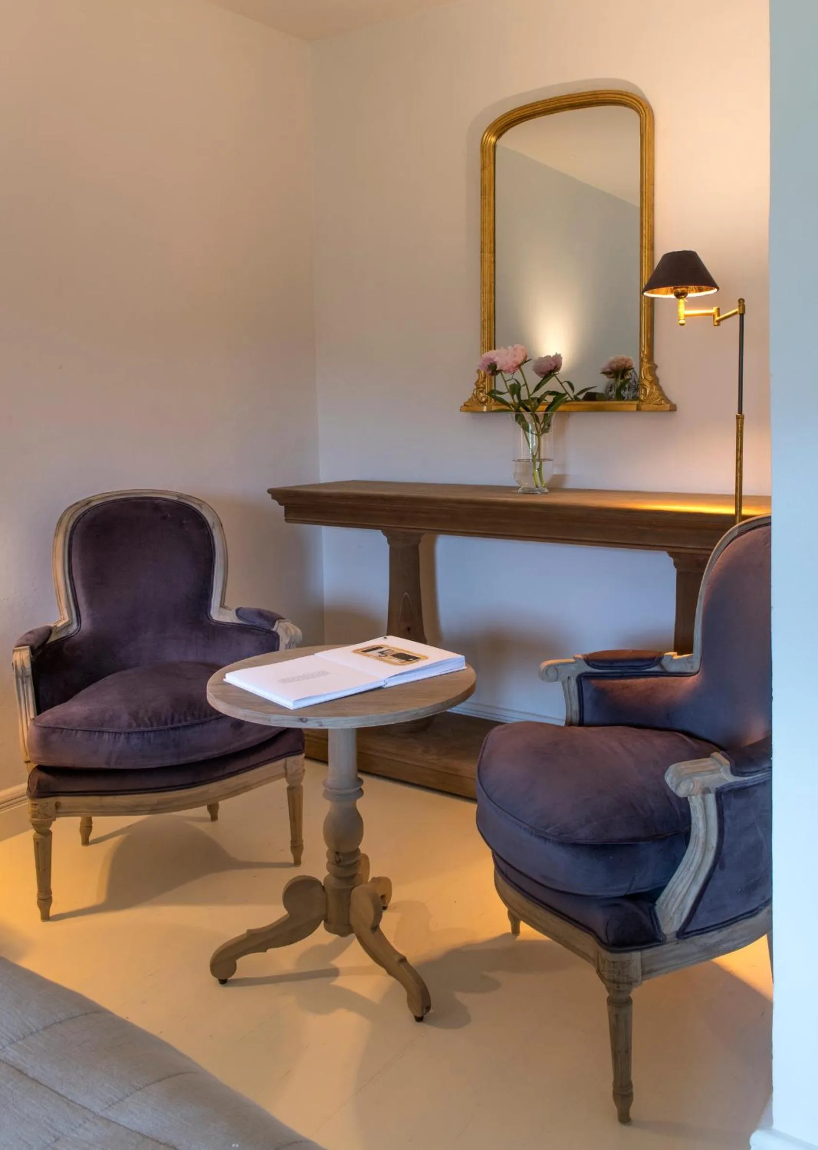 Seating area in Zamek Sarny - Schloss Scharfeneck