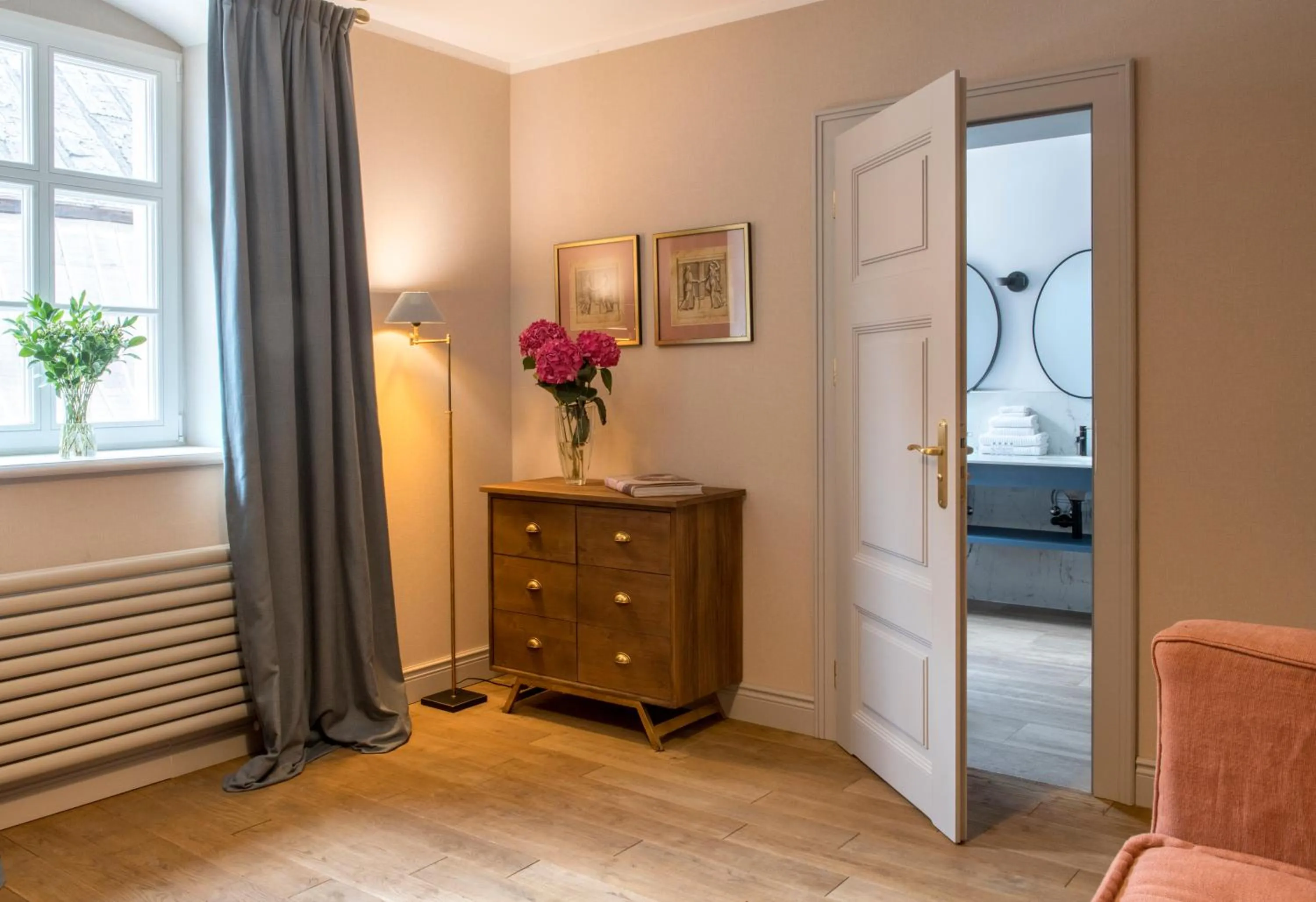 Seating area in Zamek Sarny - Schloss Scharfeneck