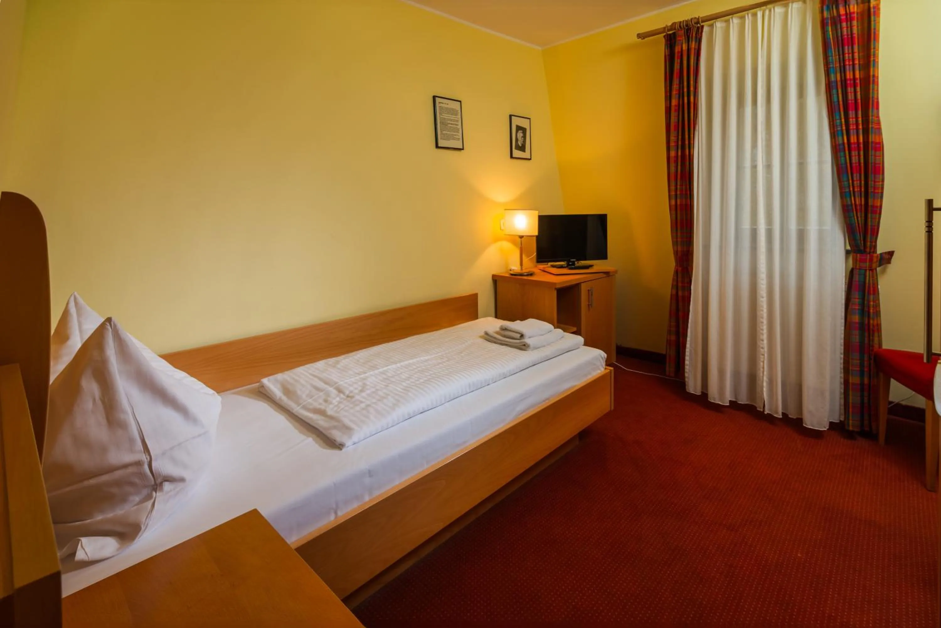 Photo of the whole room, Bed in Hotel Erbenhof