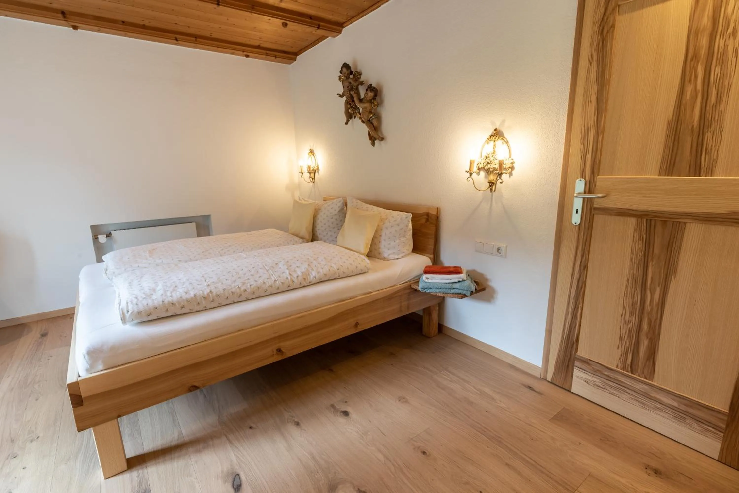 Bed in Gästehaus Neu am Passionstheater