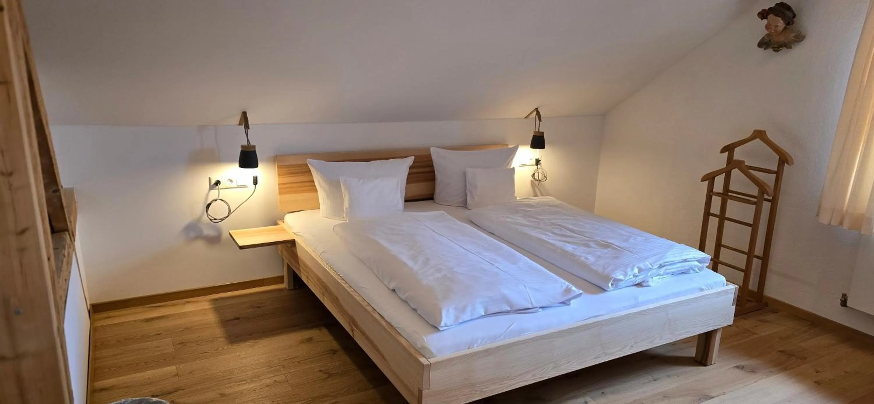 Bed in Gästehaus Neu am Passionstheater