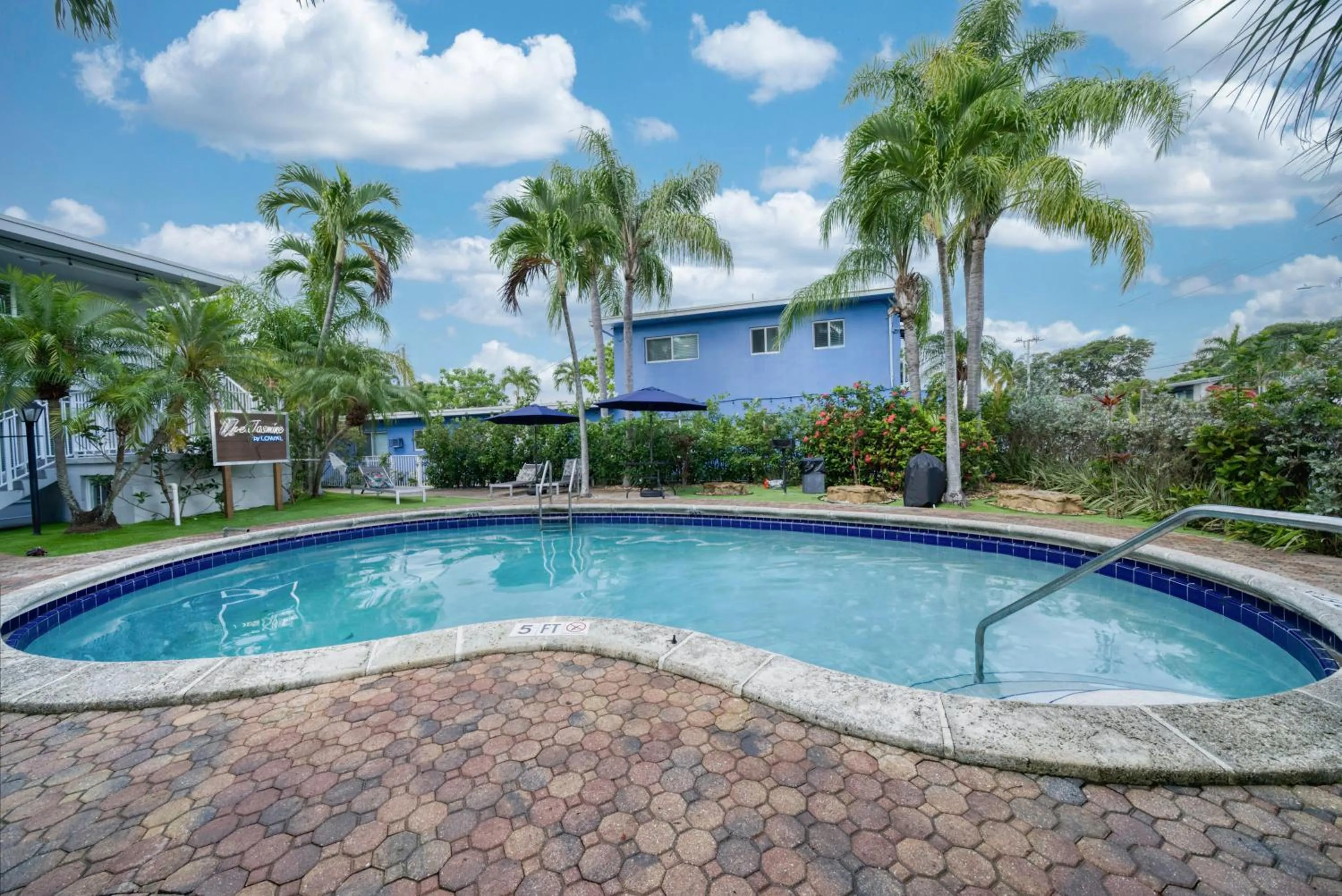 Property building in The Jasmine Apartments by Lowkl