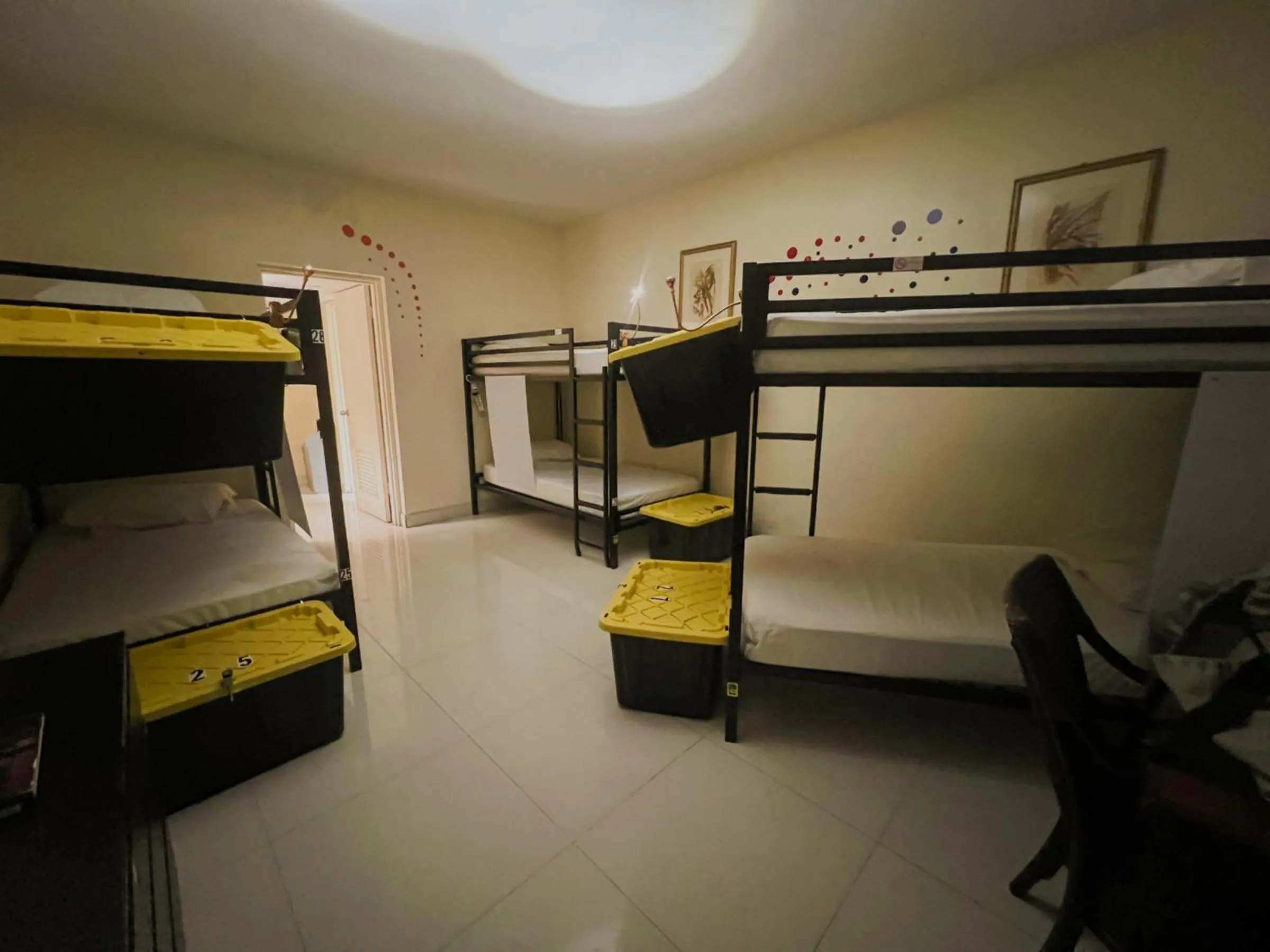 Bed in Bposhtels Hollywood Florida