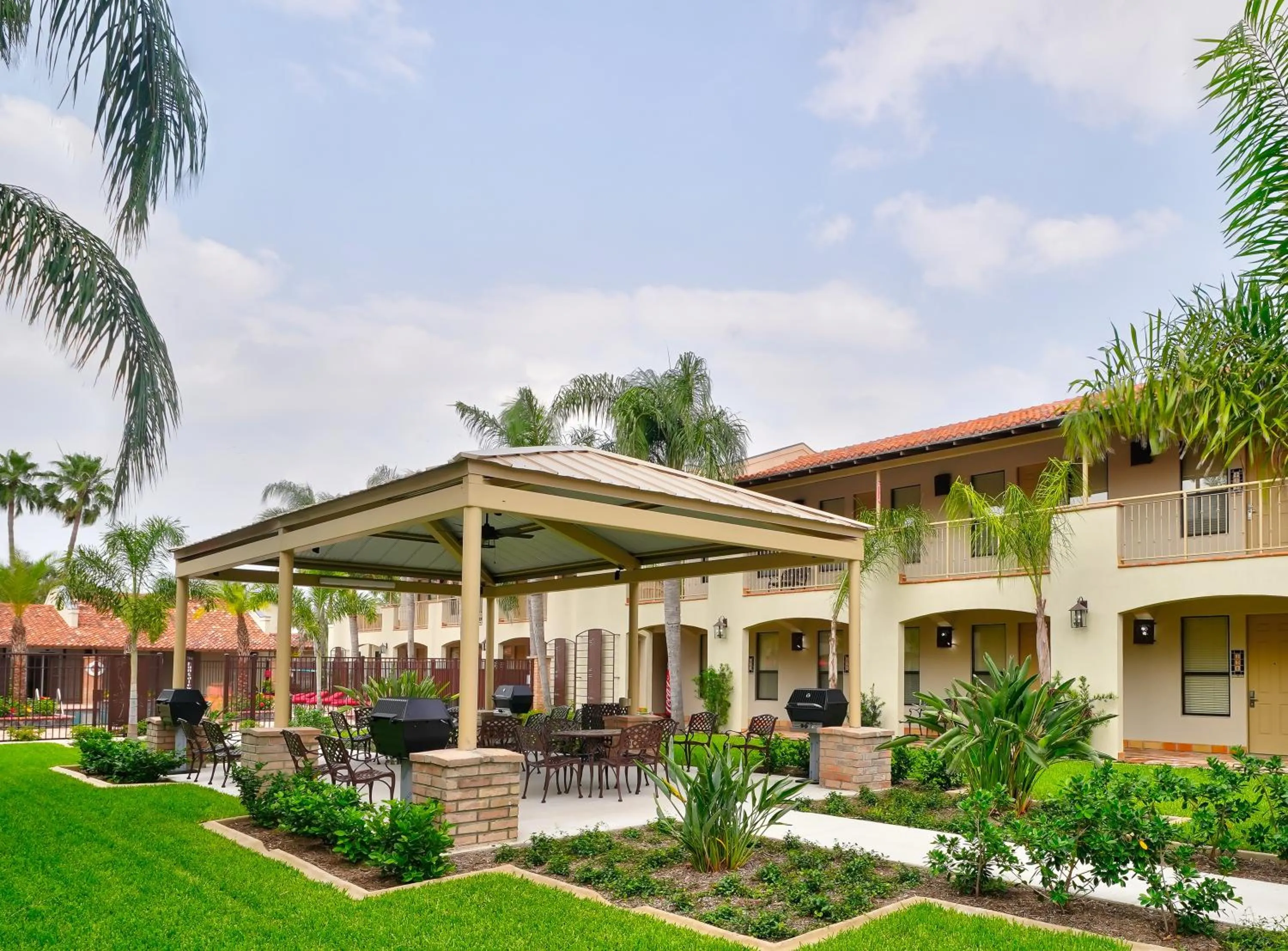 Property building in The Bungalows on Shary