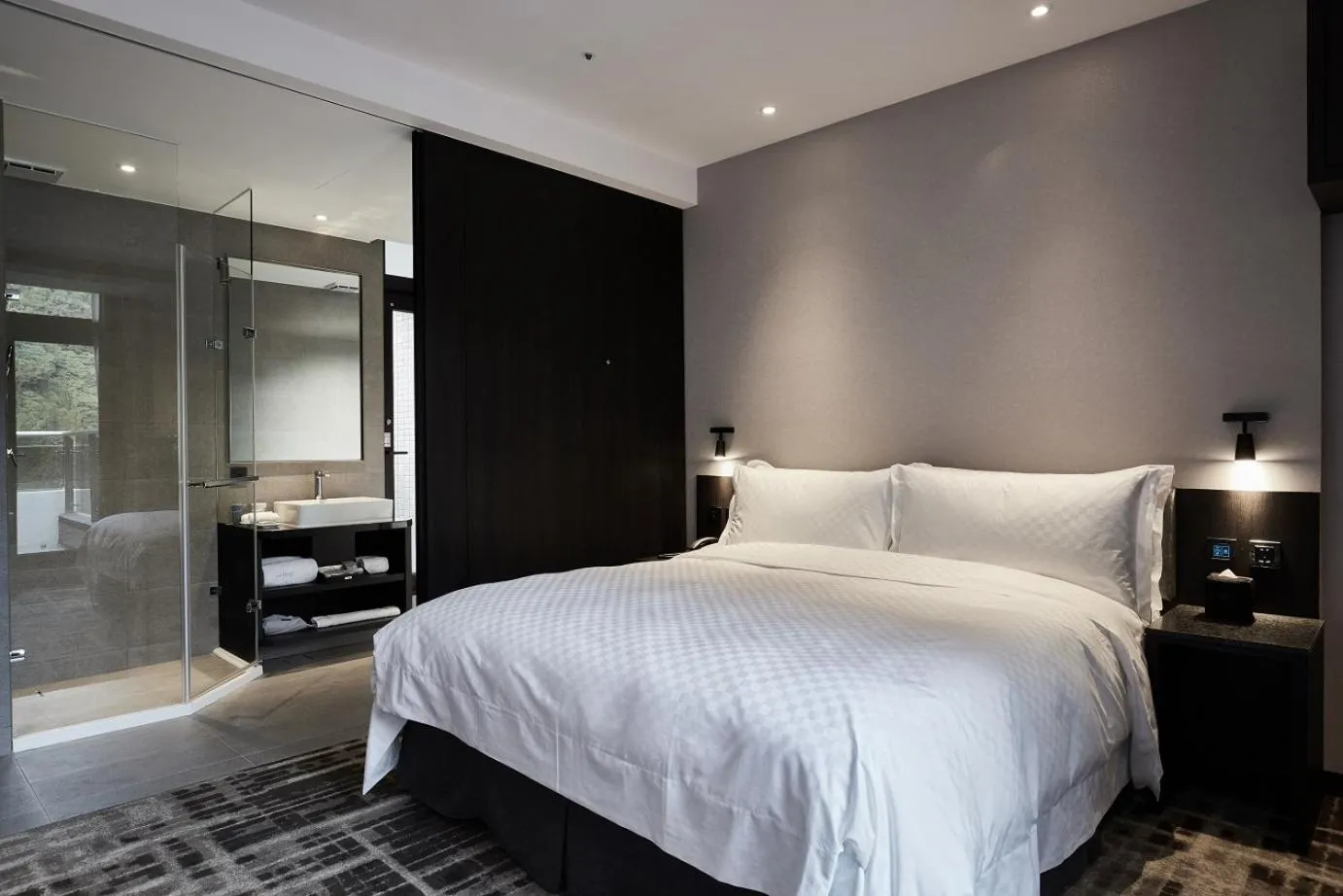 Photo of the whole room, Bed in The Tango Hotel Taipei Shilin