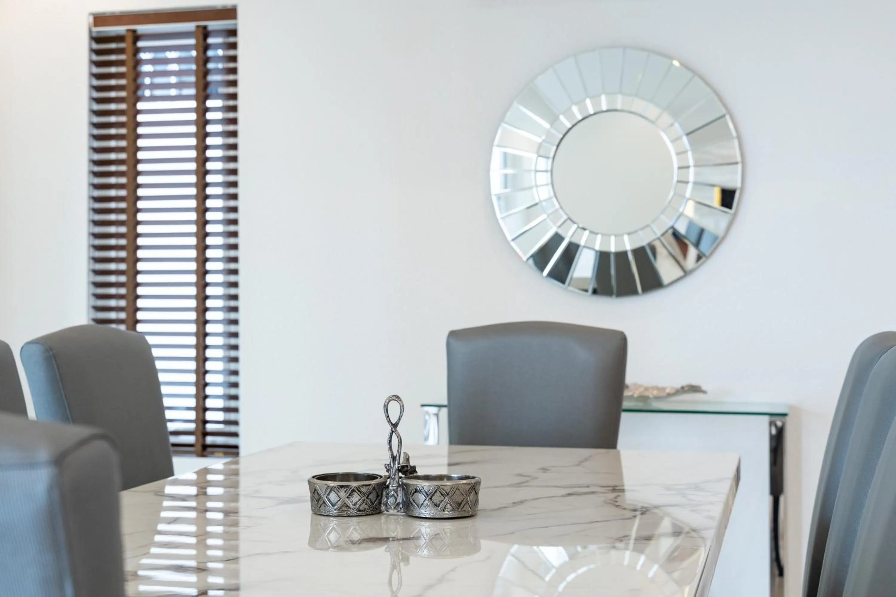 Seating area in Sunset View Pool Villa 7 BR 14-16 Persons