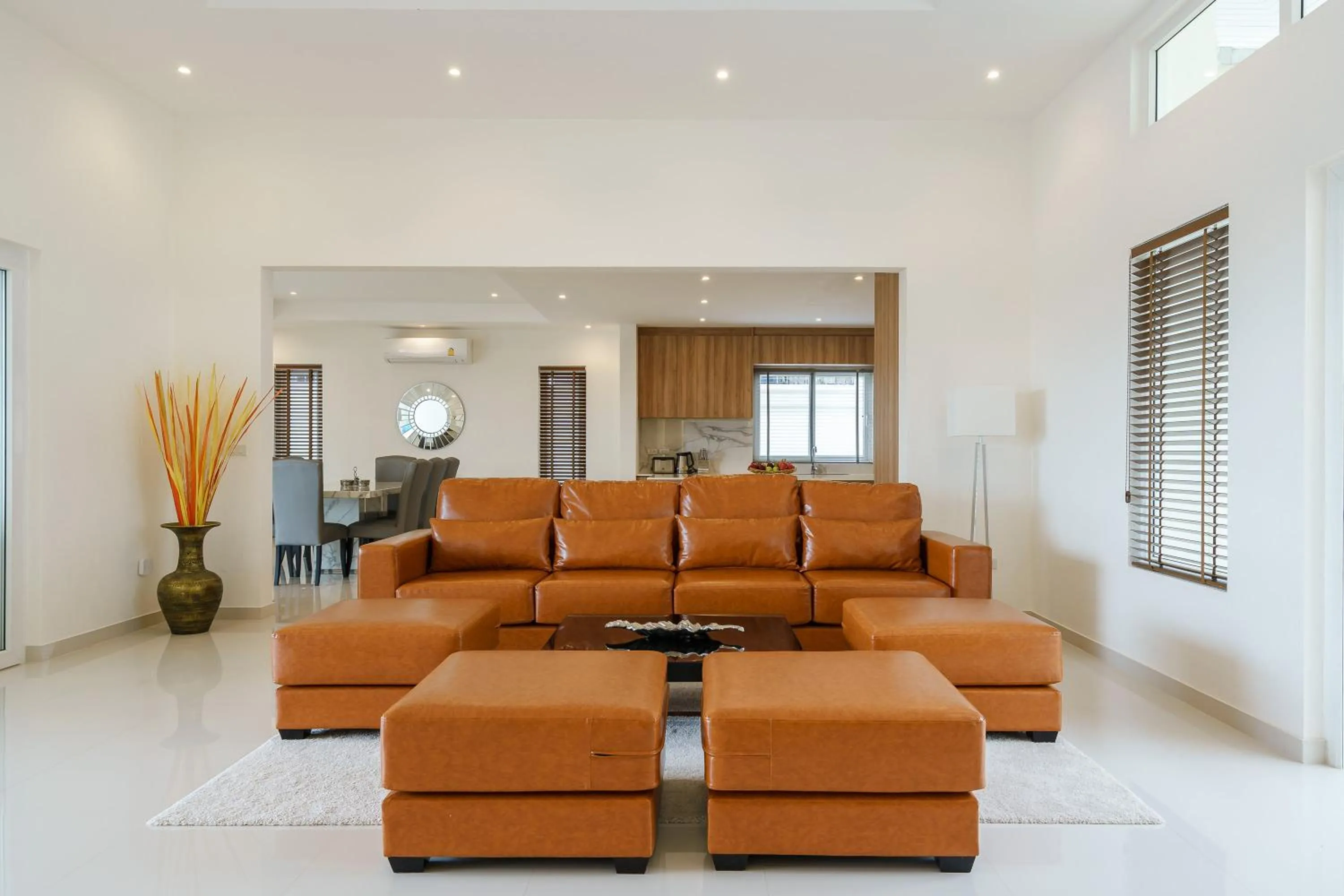 Living room in Sunset View Pool Villa 7 BR 14-16 Persons