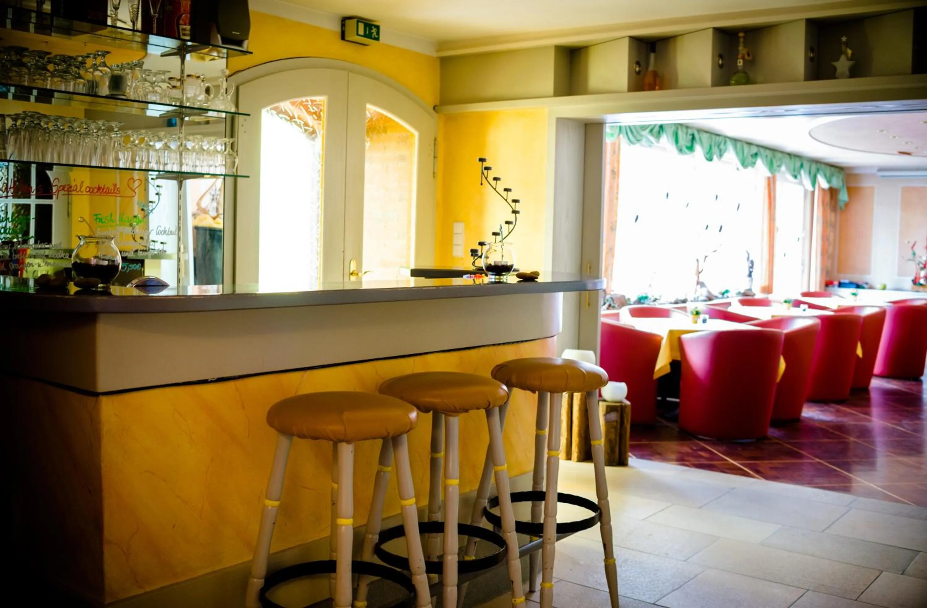 Lounge or bar in Holzschuhs Schwarzwaldhotel