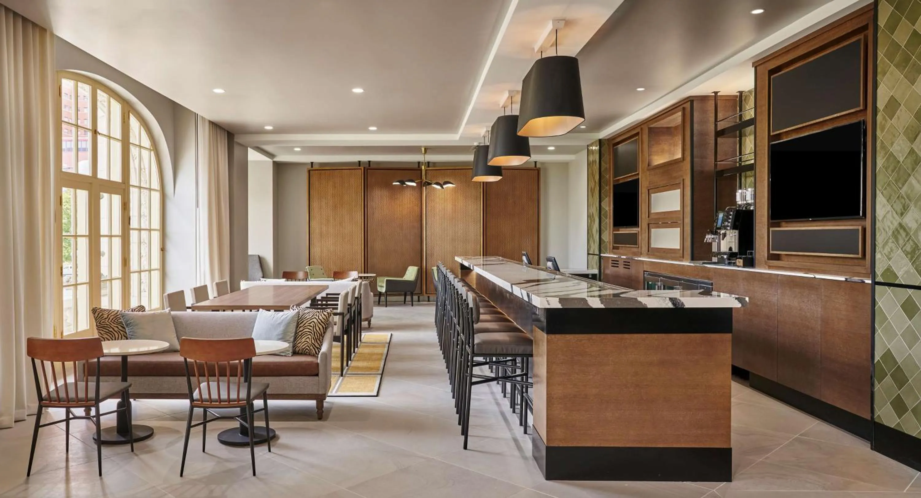 Restaurant/places to eat in Hyatt House Chicago Medical/University District