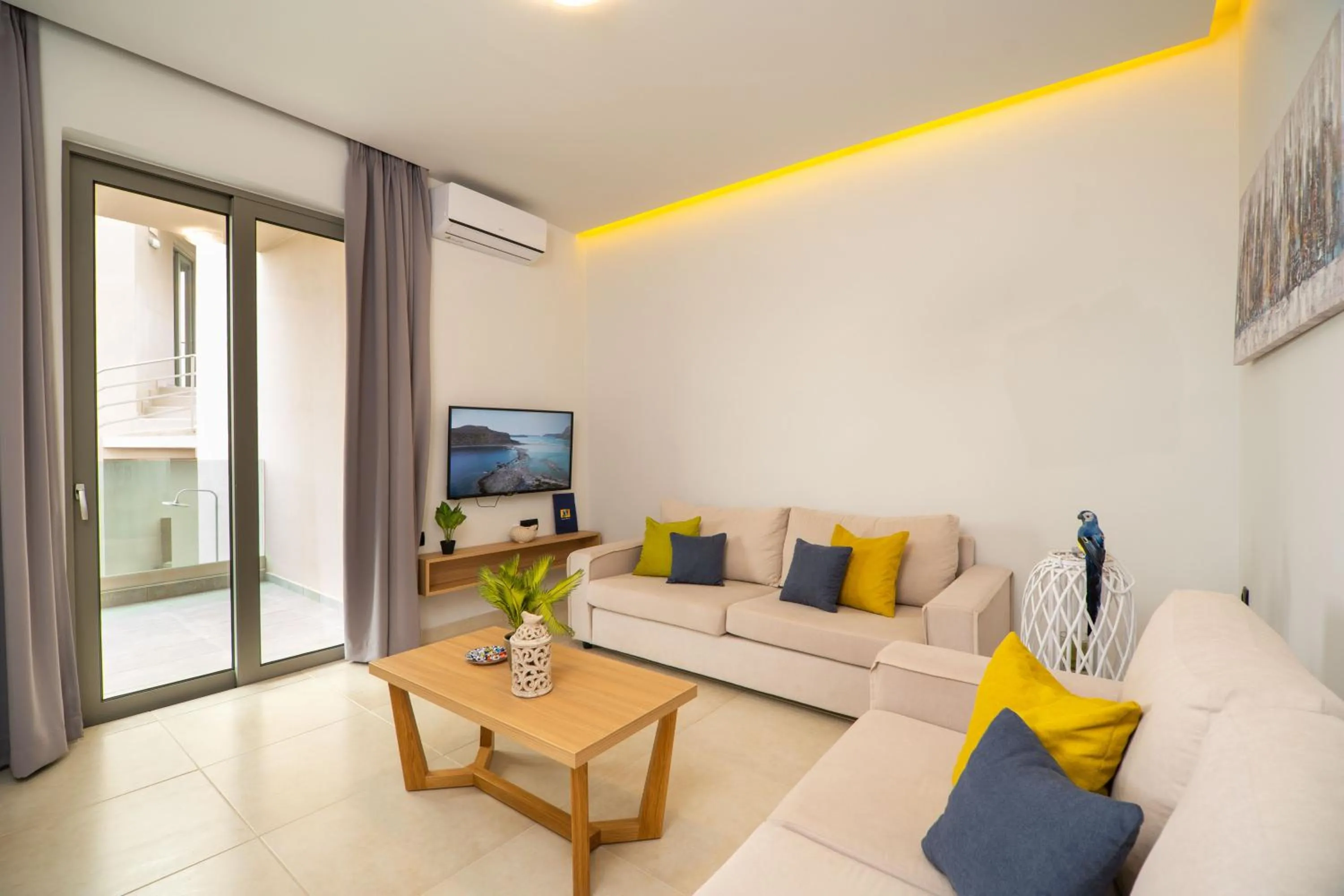 TV and multimedia in Aegean Breeze Luxury Apartments next to the sea