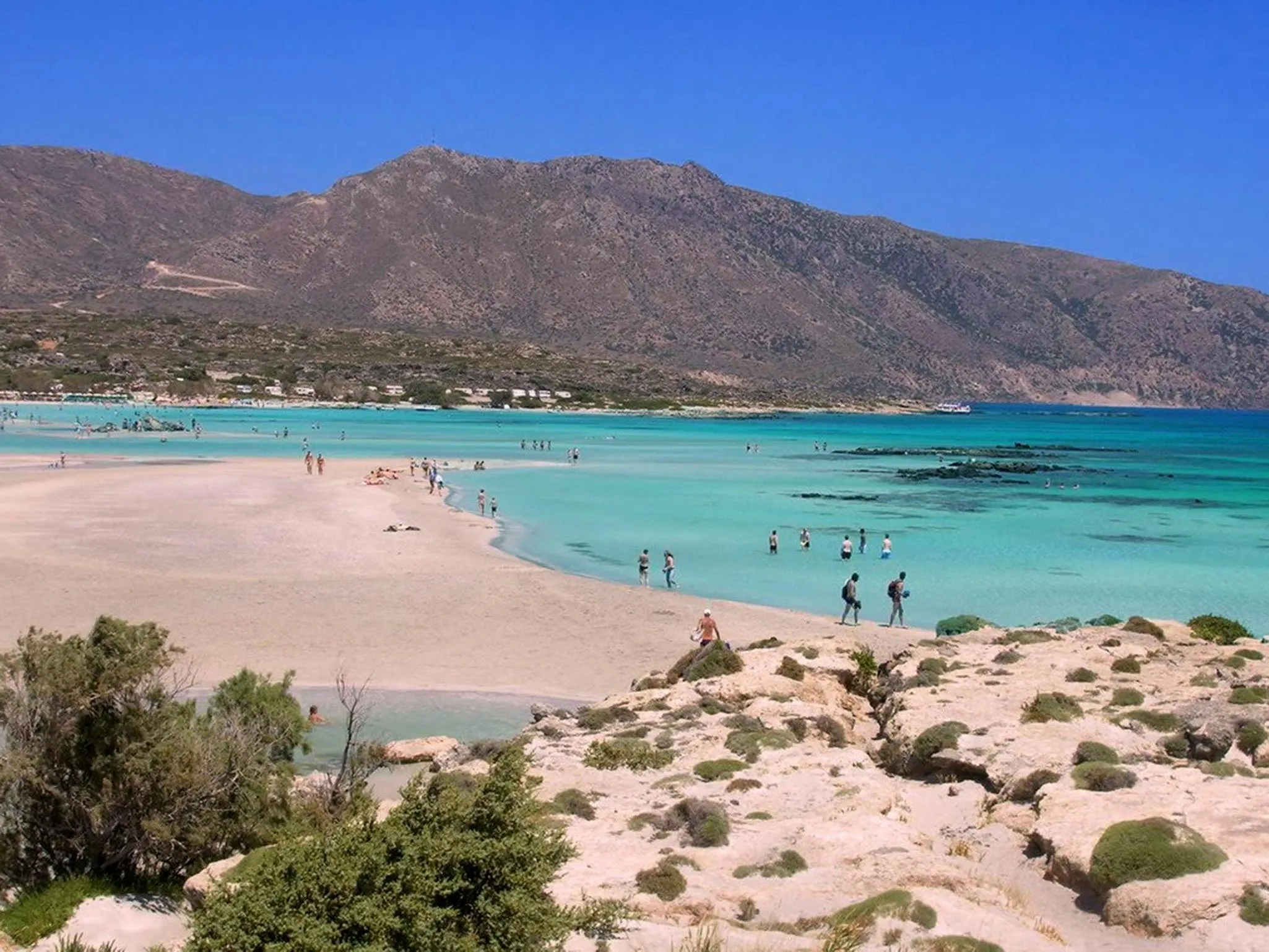 Natural landscape in Aegean Breeze Luxury Apartments next to the sea