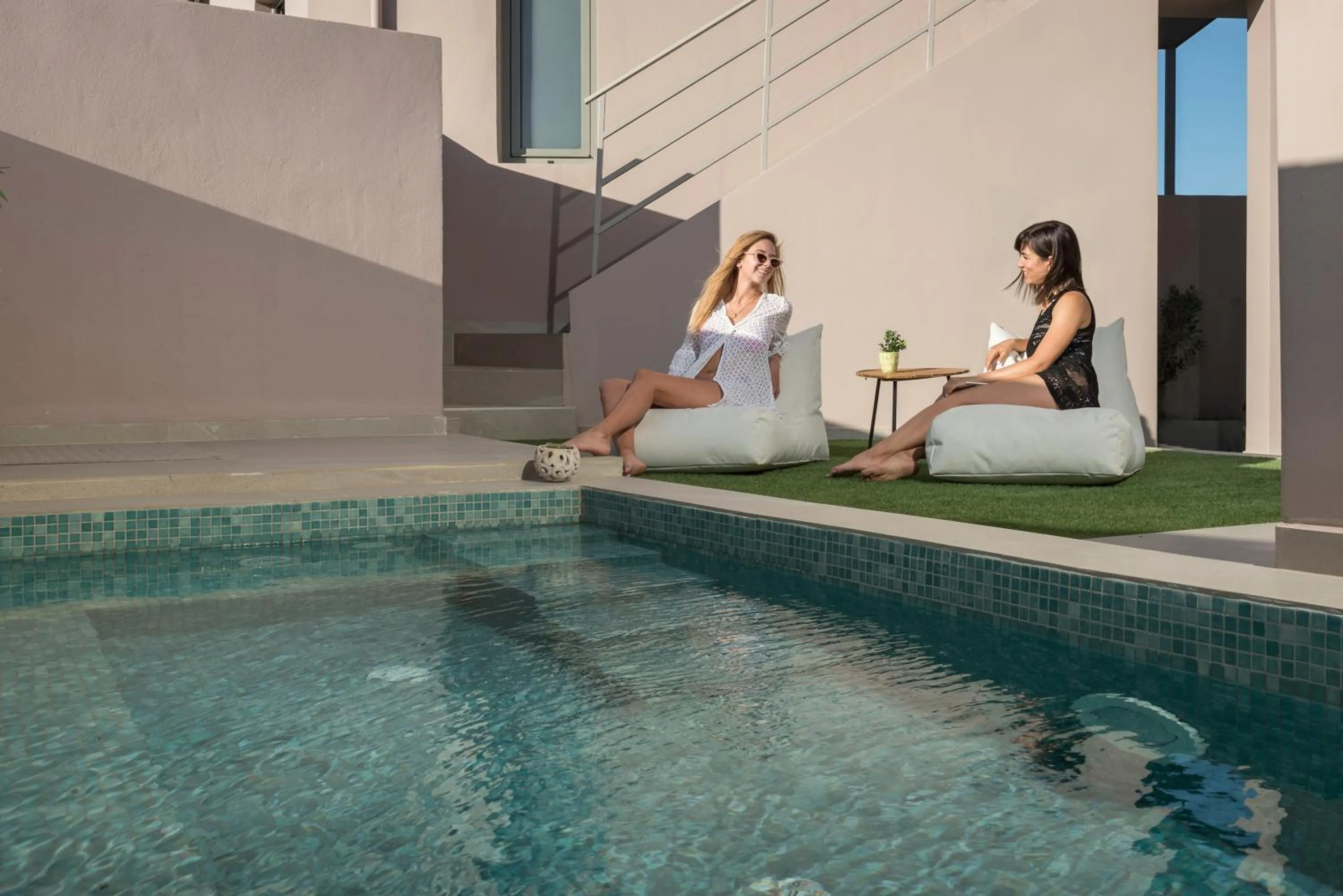 Hot Tub in Aegean Breeze Luxury Apartments next to the sea