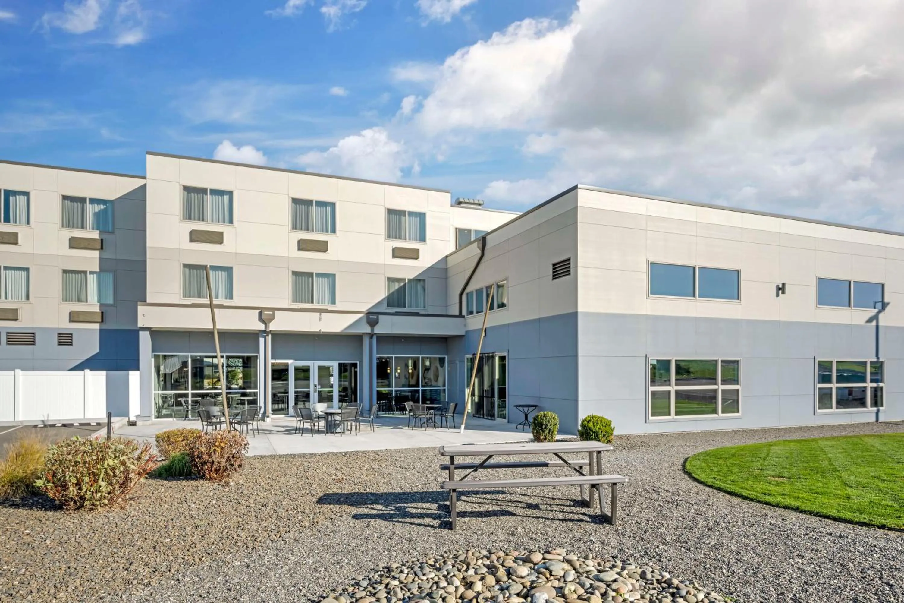 Patio in Best Western Plus The Inn at Hells Canyon