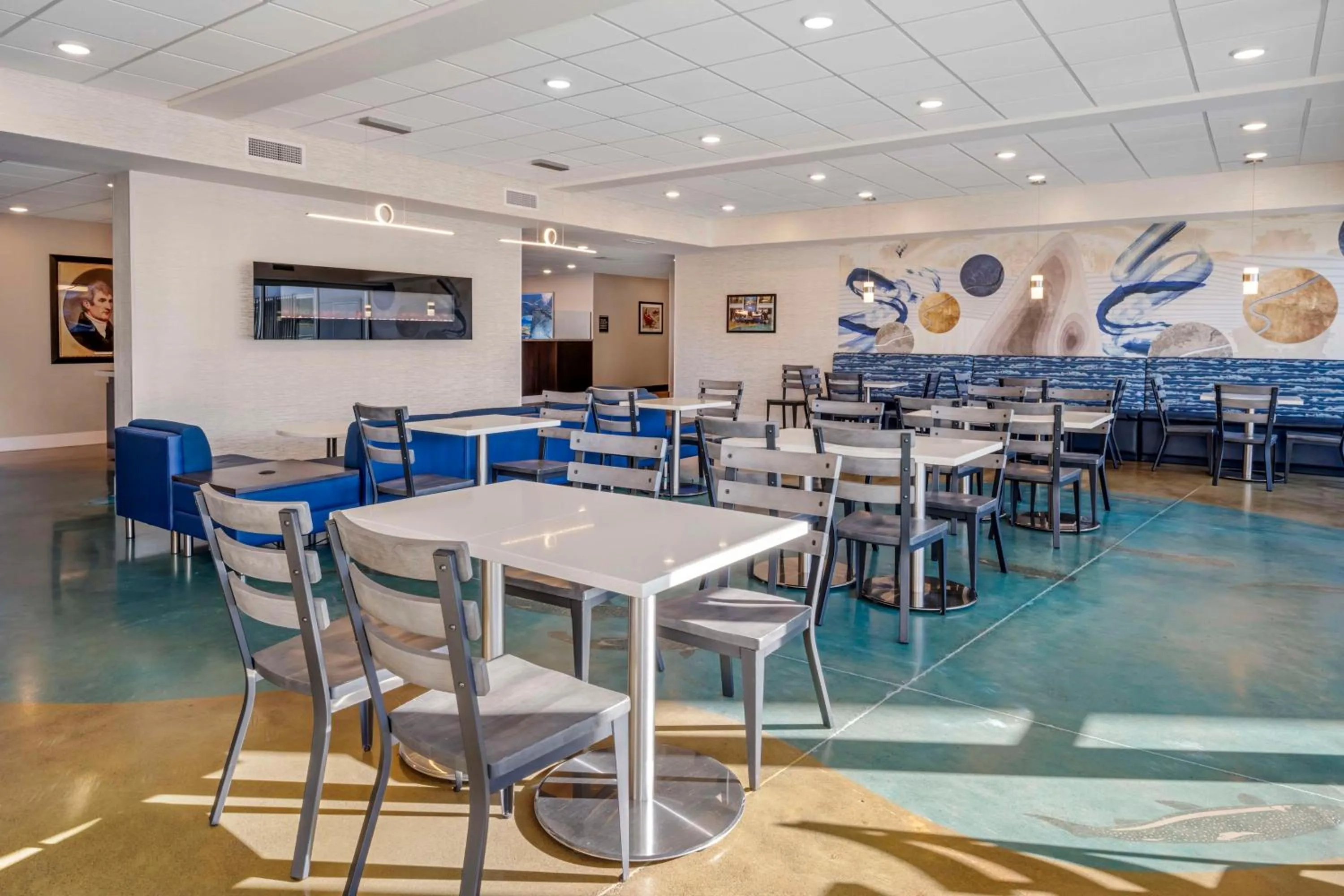 Breakfast in Best Western Plus The Inn at Hells Canyon