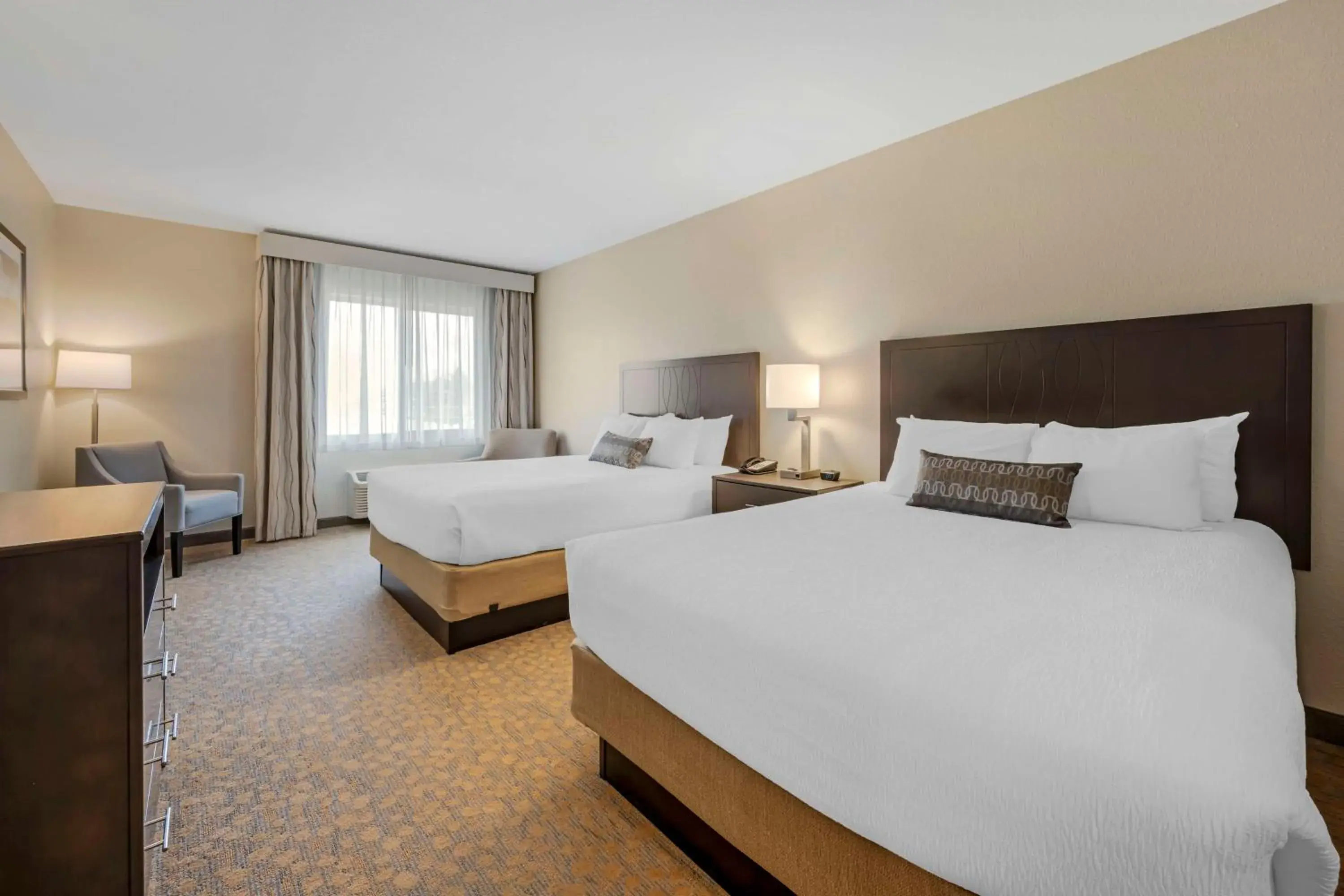 Queen Suite with Two Queen Beds and Separate Bedroom in Best Western Plus The Inn at Hells Canyon Queen Suite with Two Queen Beds and Separate Bedroom in Best Western Plus The Inn at Hells Canyon