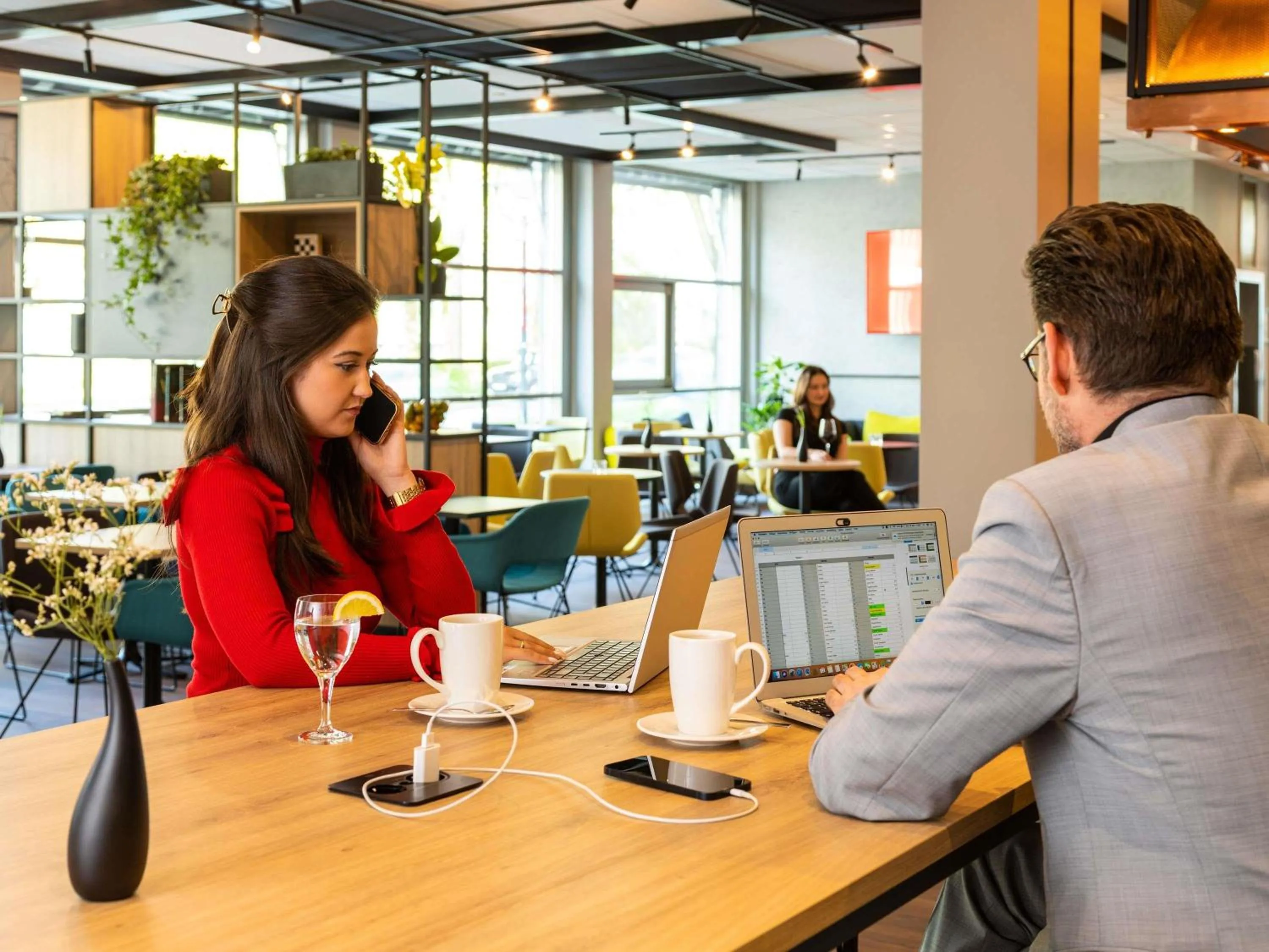 Lounge or bar in ibis Hotel Dortmund City