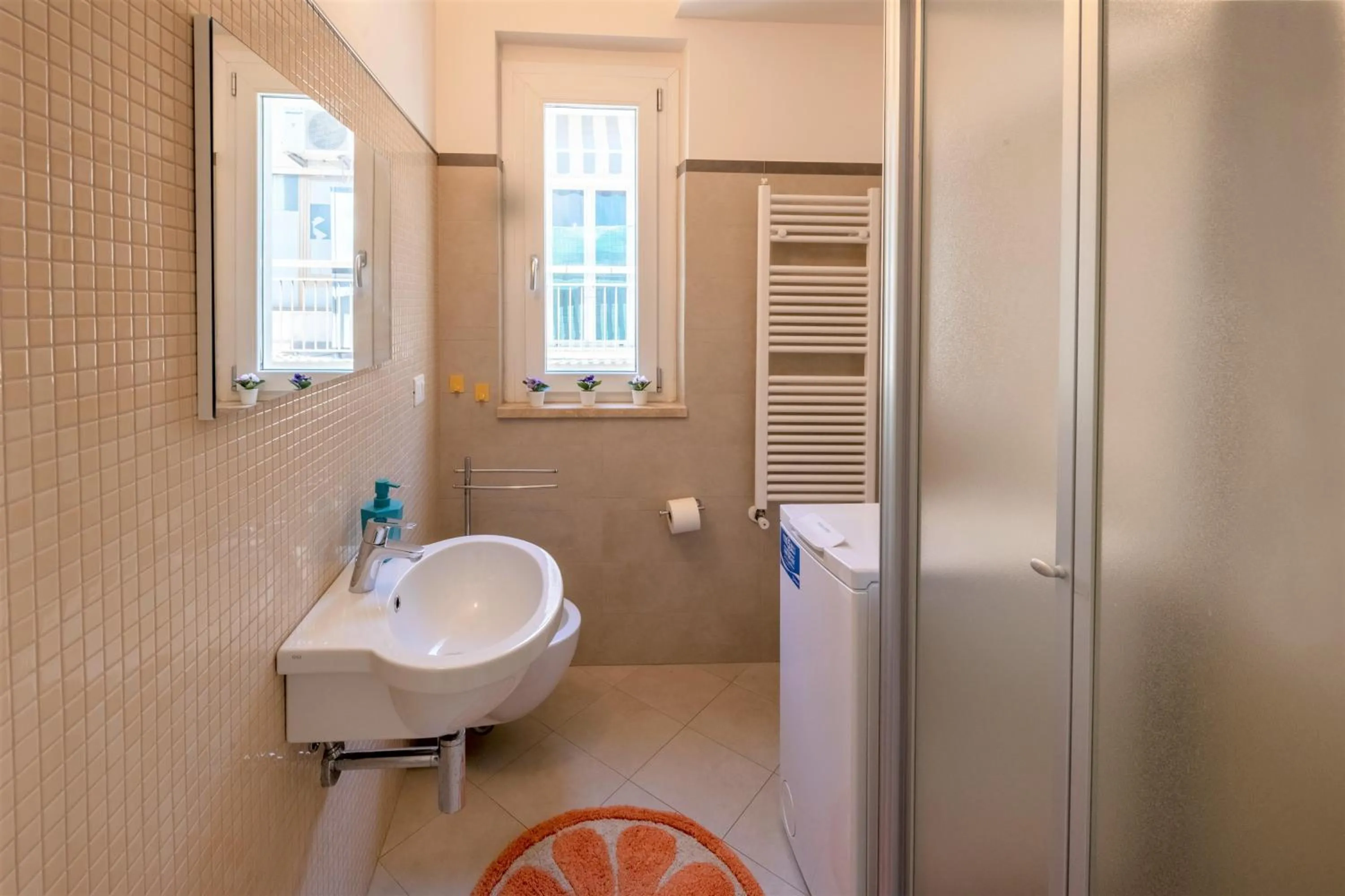 Bathroom in Elegante Trilocale Marconi prima fila mare