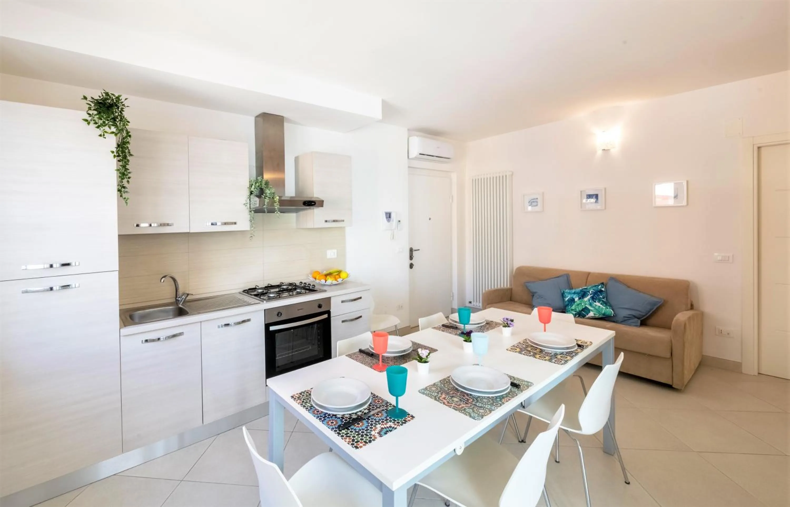Dining area in Elegante Trilocale Marconi prima fila mare