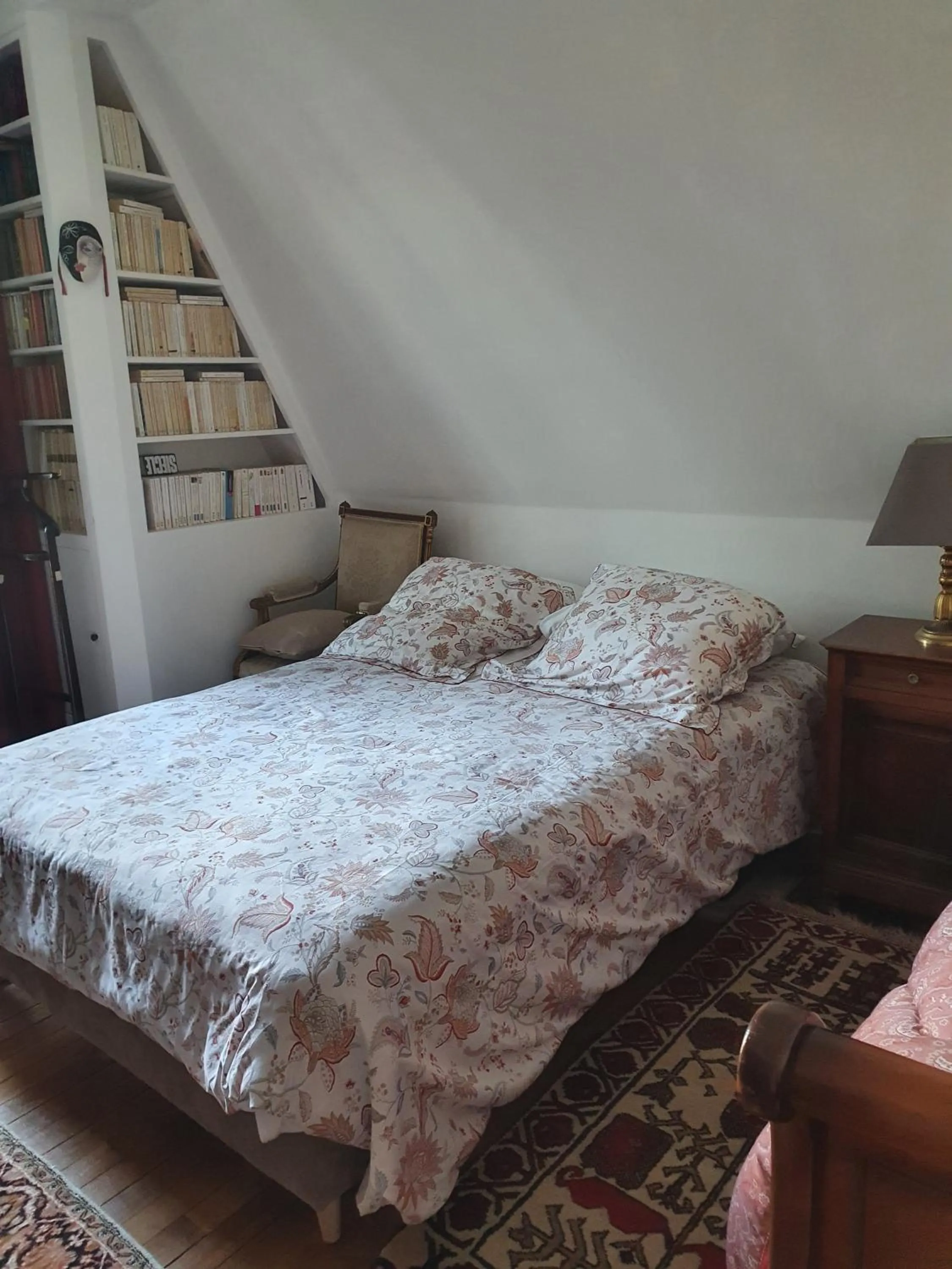 Bedroom, Bed in La Romantique