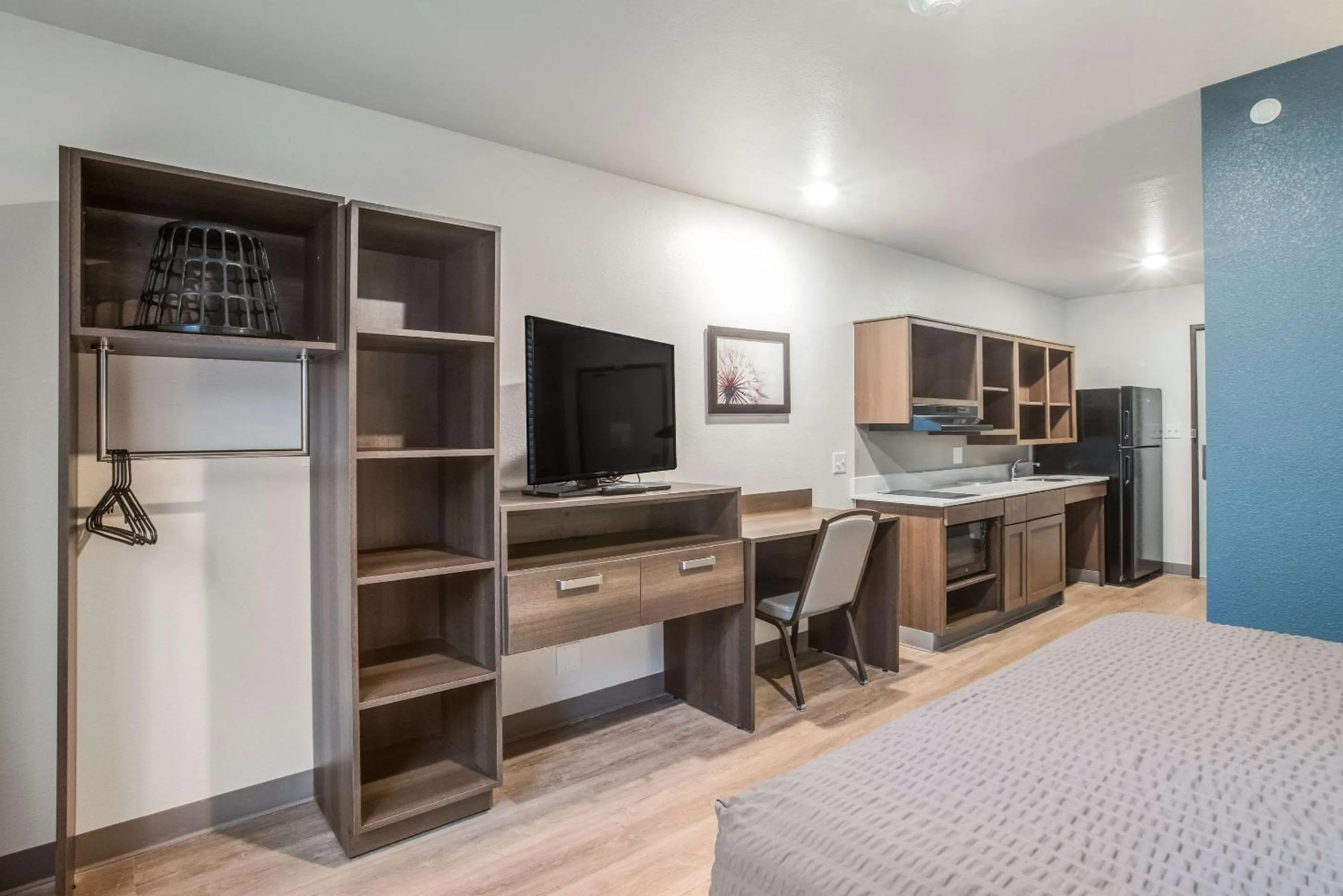 Photo of the whole room in WoodSpring Suites Atlanta McDonough