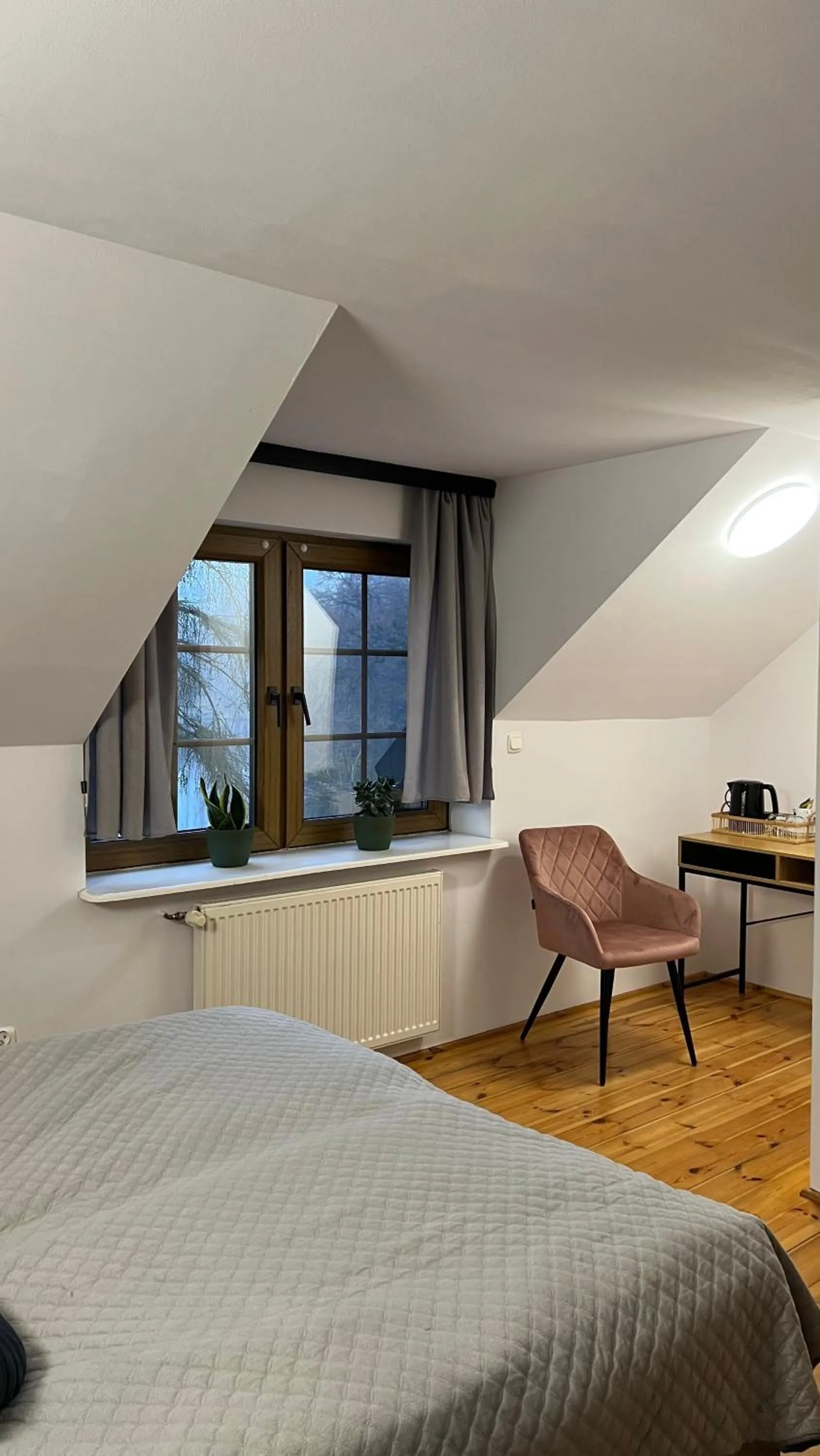 Bed in Karczma Regionalna Młyn -pokoje gościne