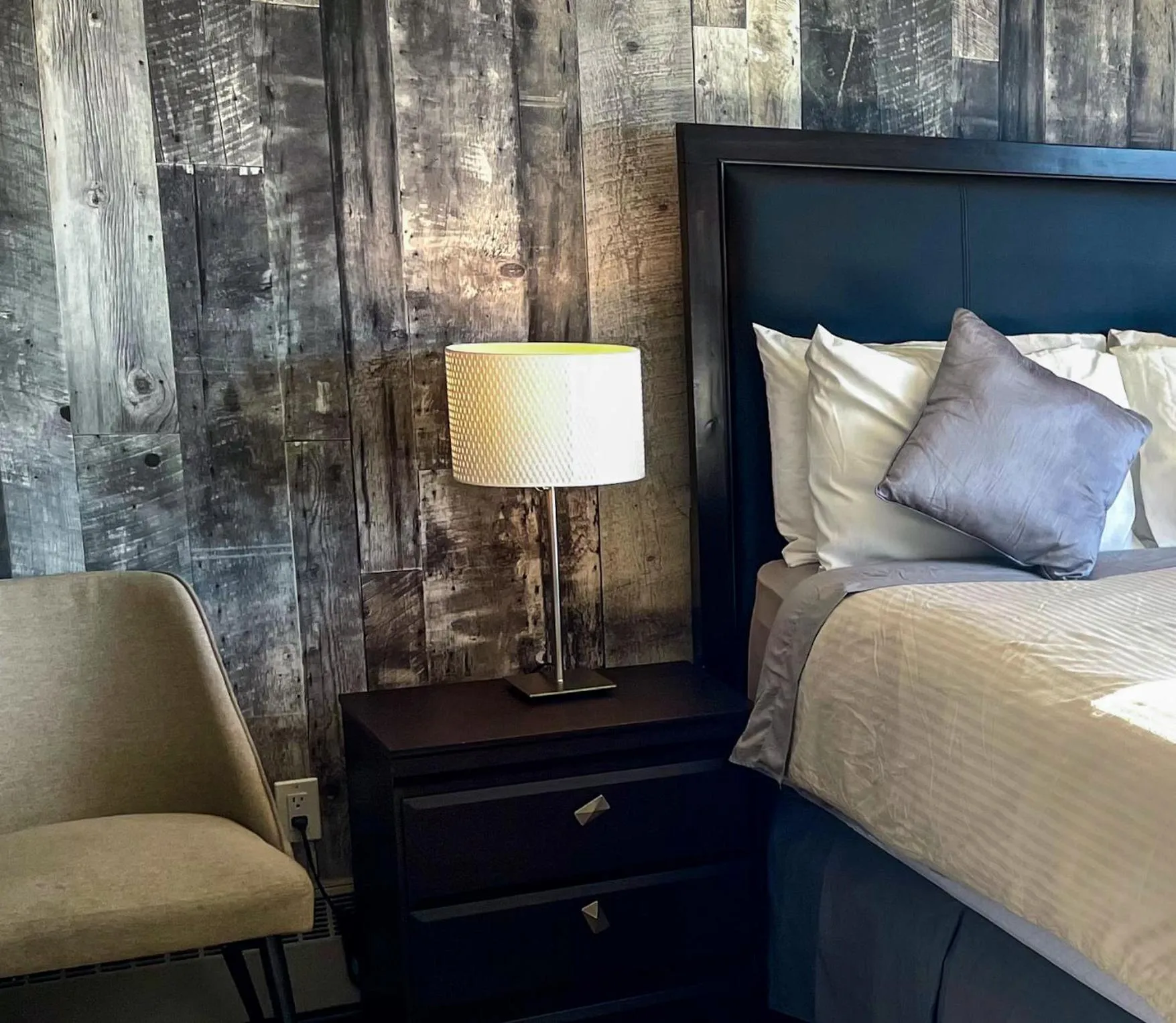 Other, Bed in 7 Day's Hotel