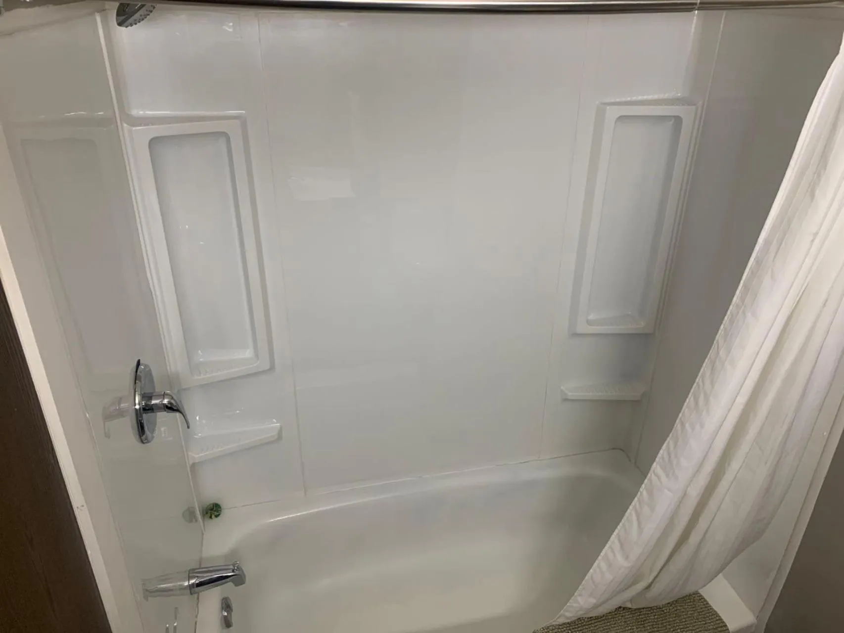 Bathroom in 7 Day's Hotel