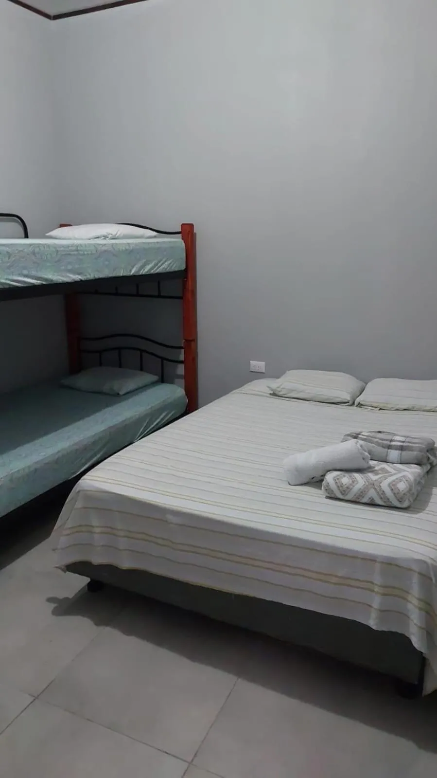 Family Room with Private Bathroom - single occupancy in Hotel Pacuare Turrialba