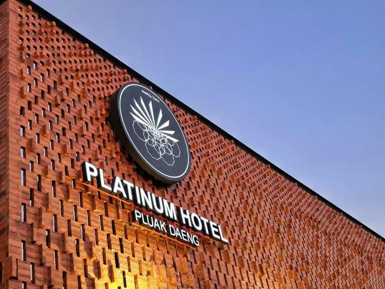 Facade/entrance in Platinum hotel Facade/entrance in Platinum hotel