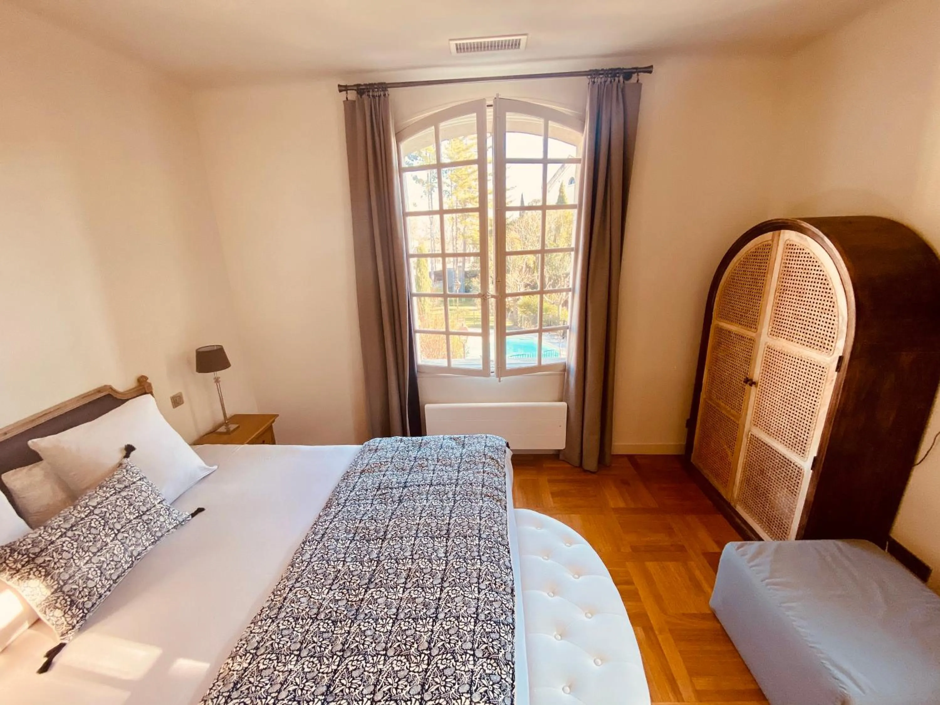 Bedroom, Bed in Villa Agrippa