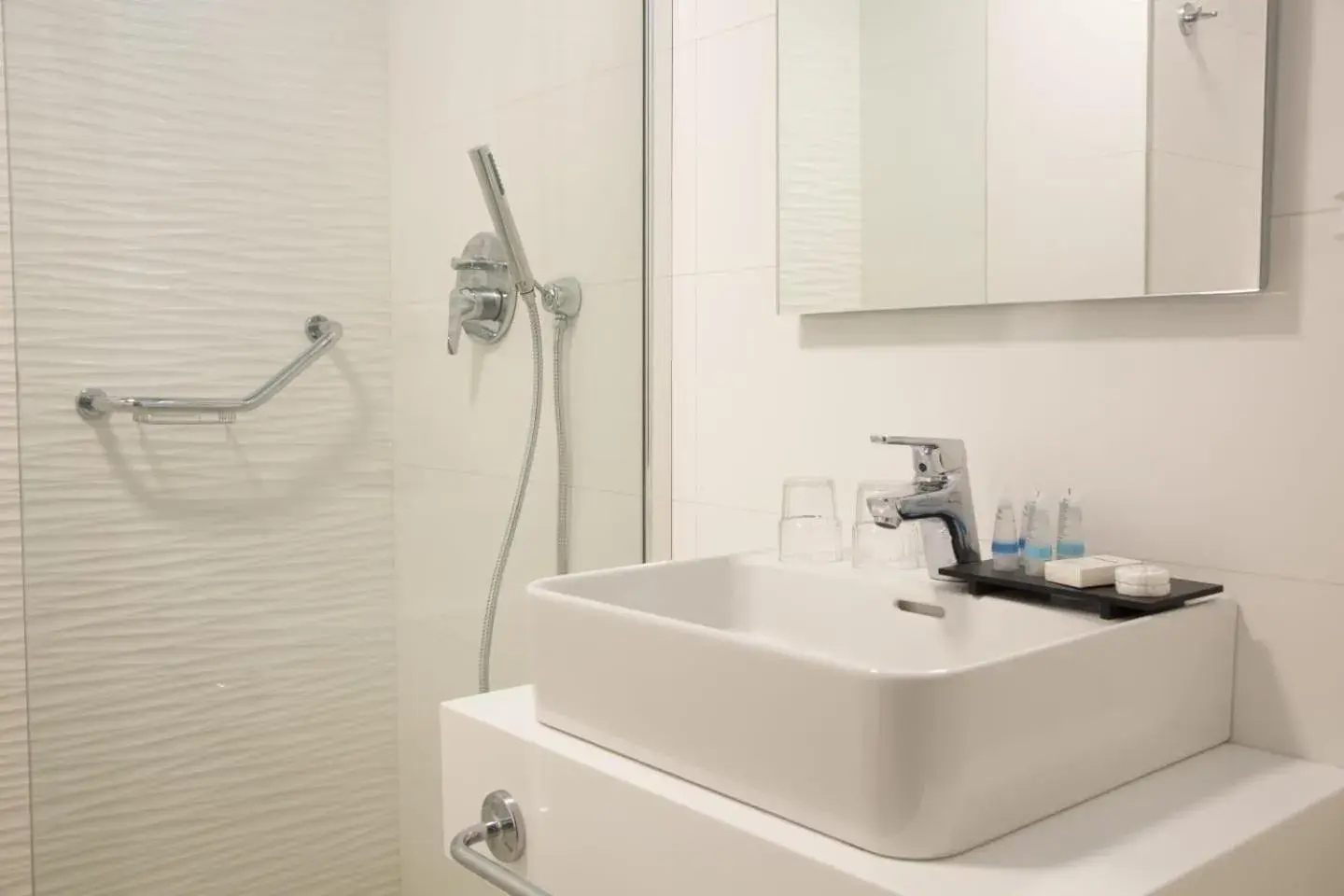 Bathroom in Mayflower Hotel Malta Bathroom in Mayflower Hotel Malta