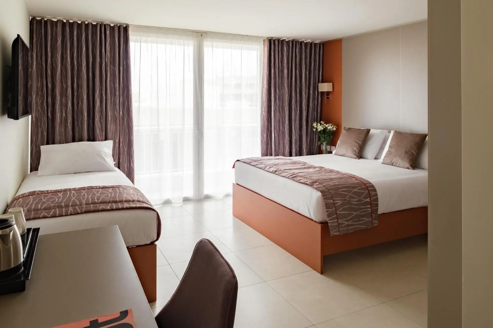 Bed in Mayflower Hotel Malta